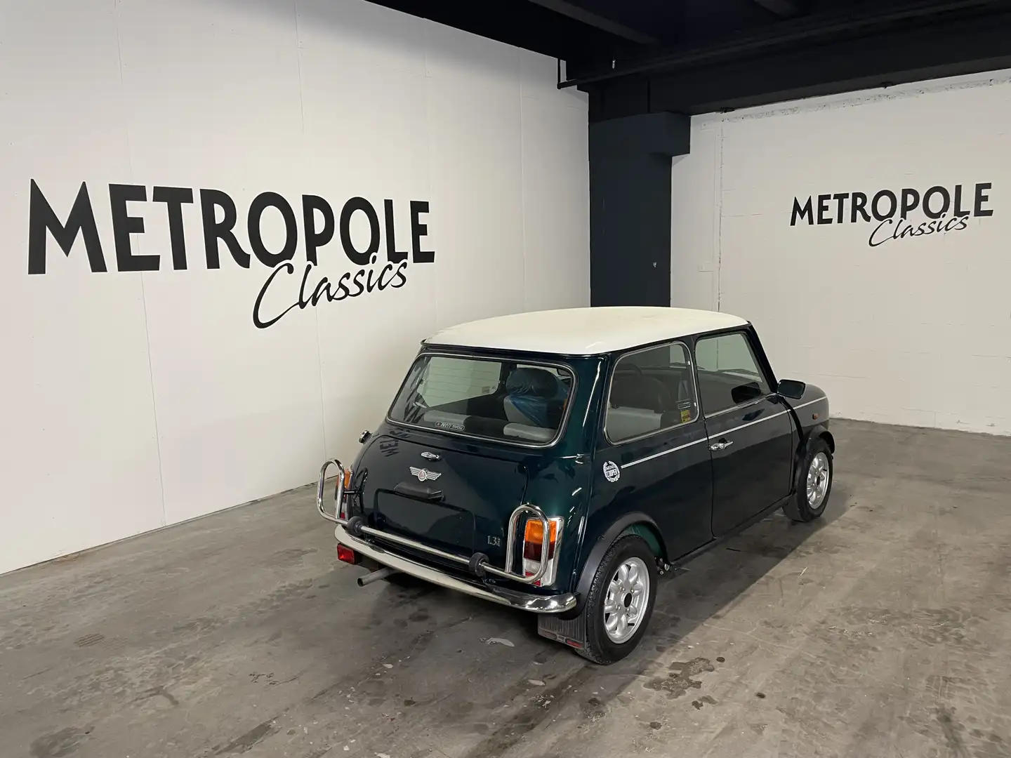 MINI Cooper OLD PRICE: € 39.500,- M0523 Green - 2