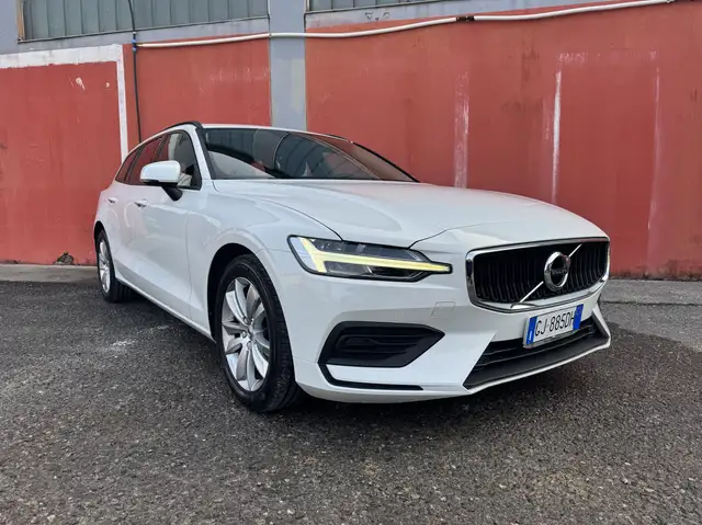 Volvo V60 V60 II 2019 2.0 b4 Momentum Business Pro auto