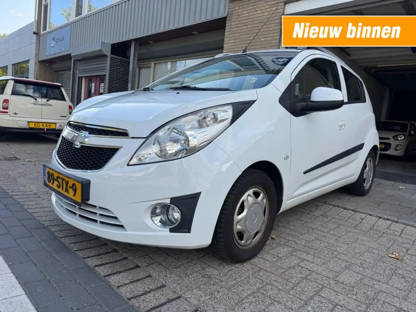 Chevrolet Spark 1.0 16V LS+ Bi-Fuel AIRCO 2DE EIG NAP APK 1-2026 Bílá - 1