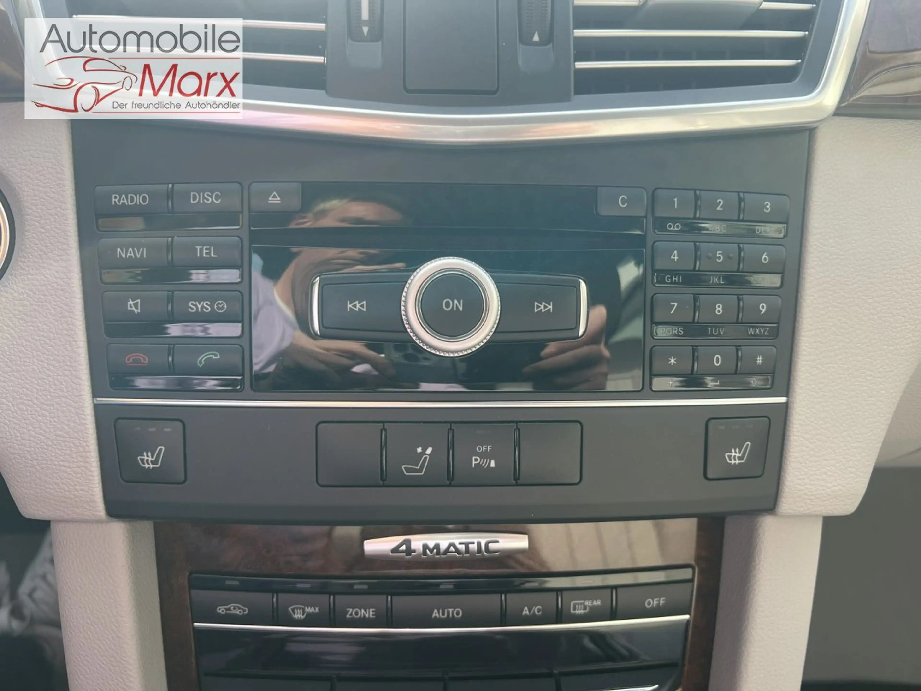 Mercedes-Benz E 350 E 350 4Matic Elegance — photo 19