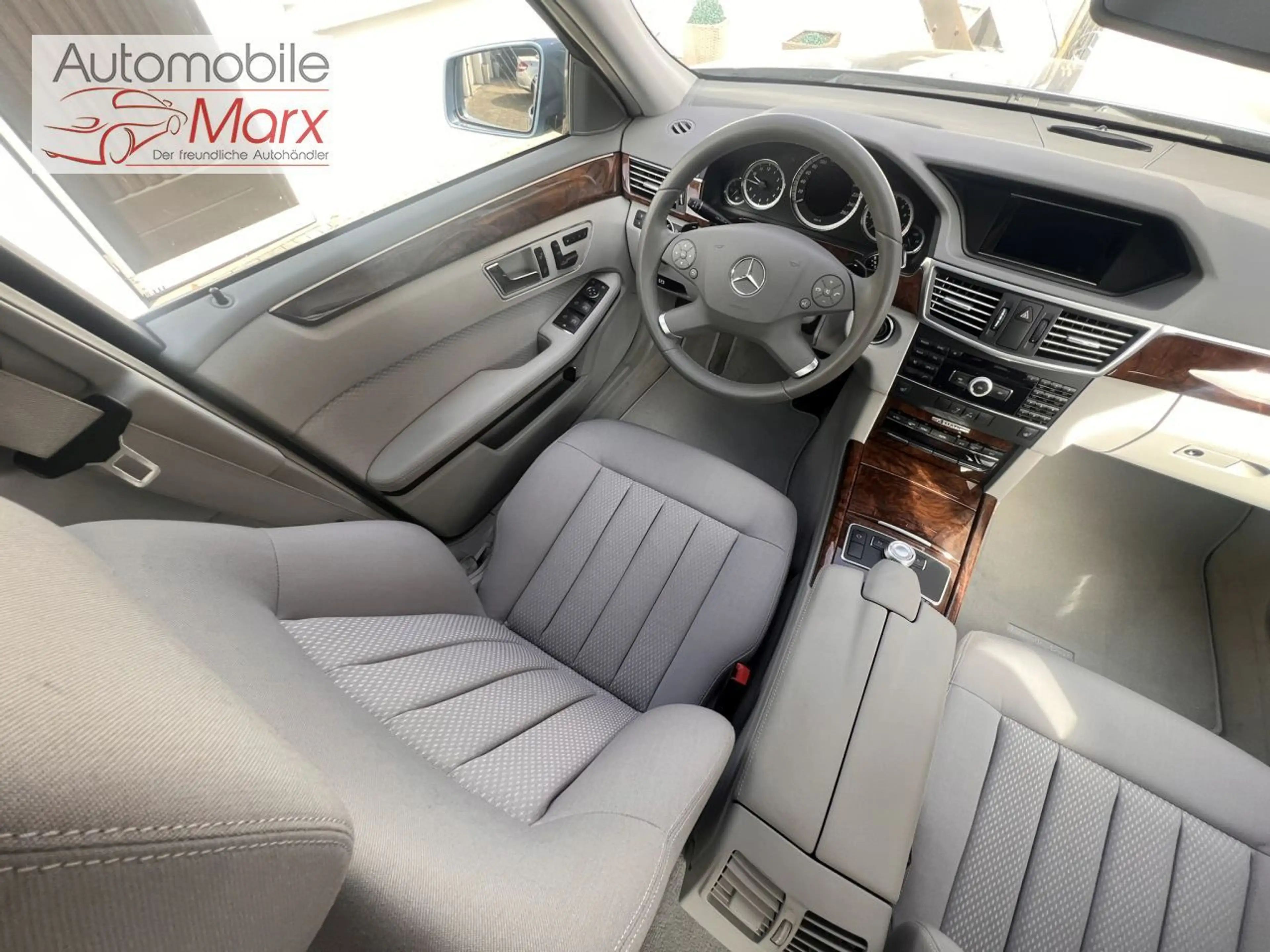 Mercedes-Benz E 350 E 350 4Matic Elegance — photo 10