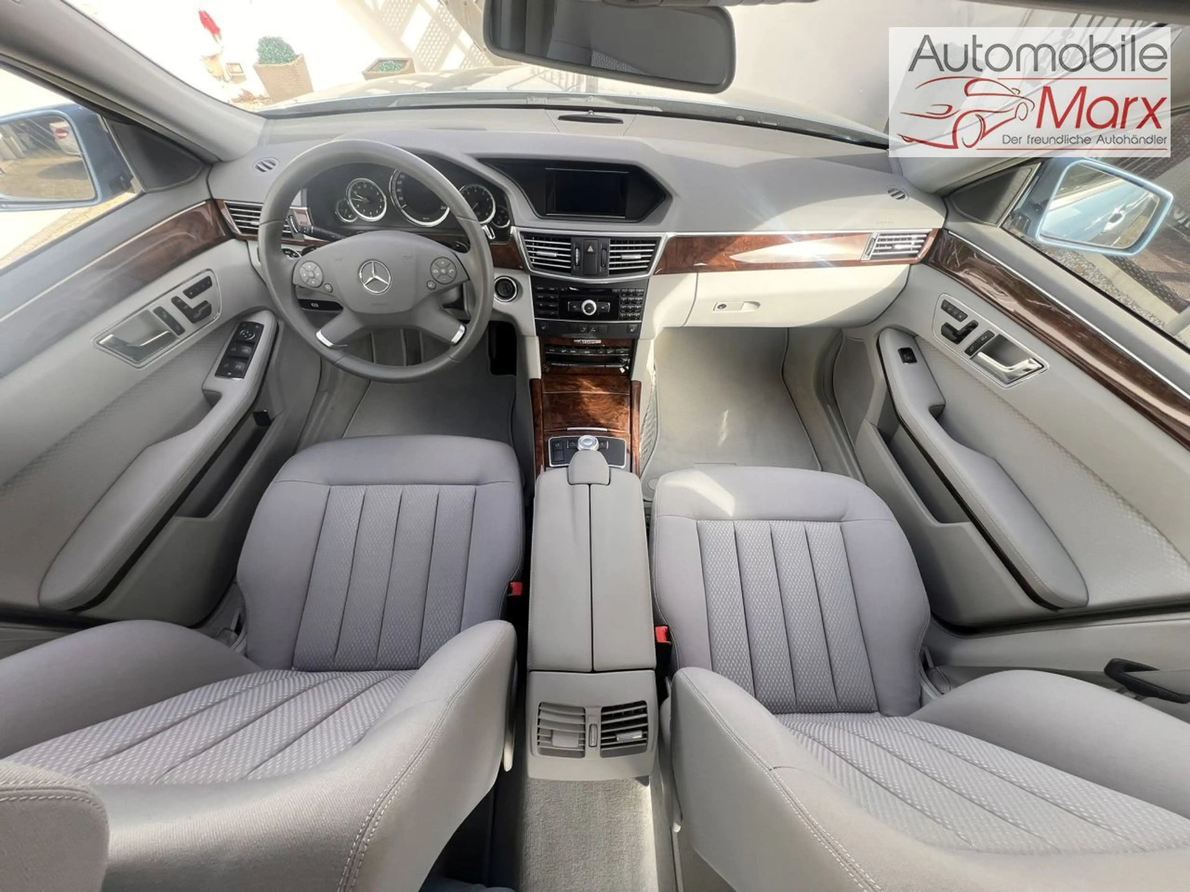 Mercedes-Benz E 350 E 350 4Matic Elegance — photo 9