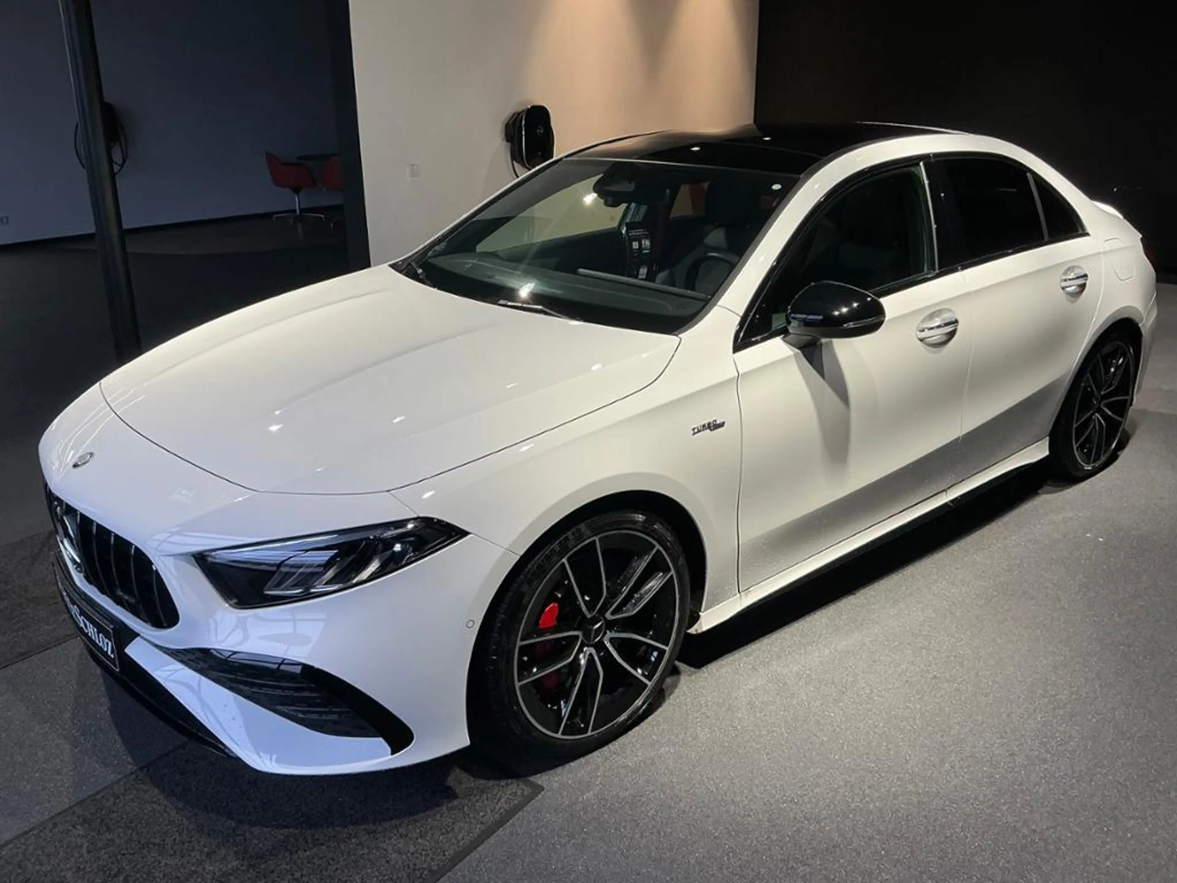 Mercedes-Benz A 35 AMG A 35 4M Limo PANO/NIGHT/LED/KAM/