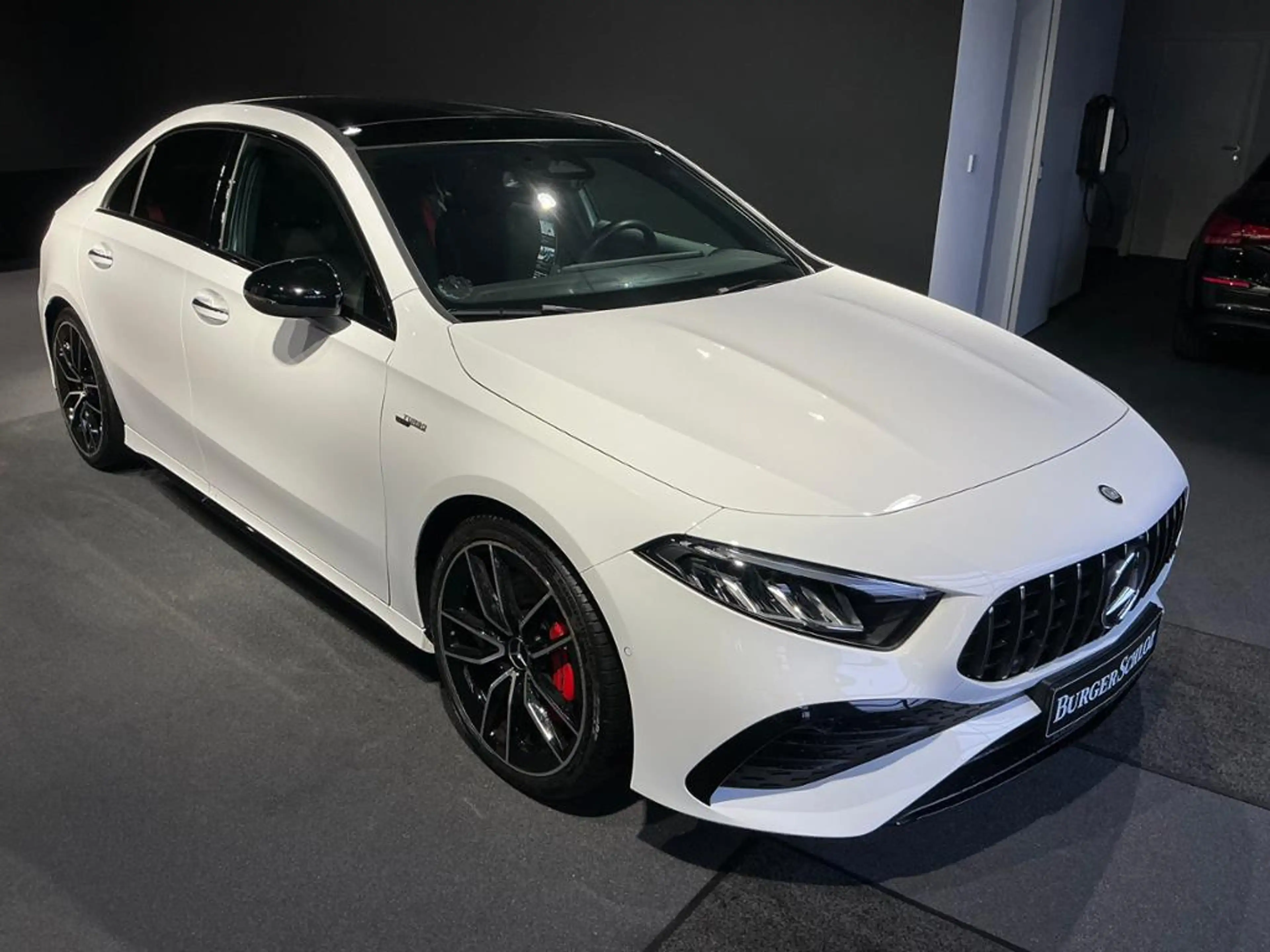 Mercedes-Benz A 35 AMG A 35 4M Limo PANO/NIGHT/LED/KAM/ — photo 2