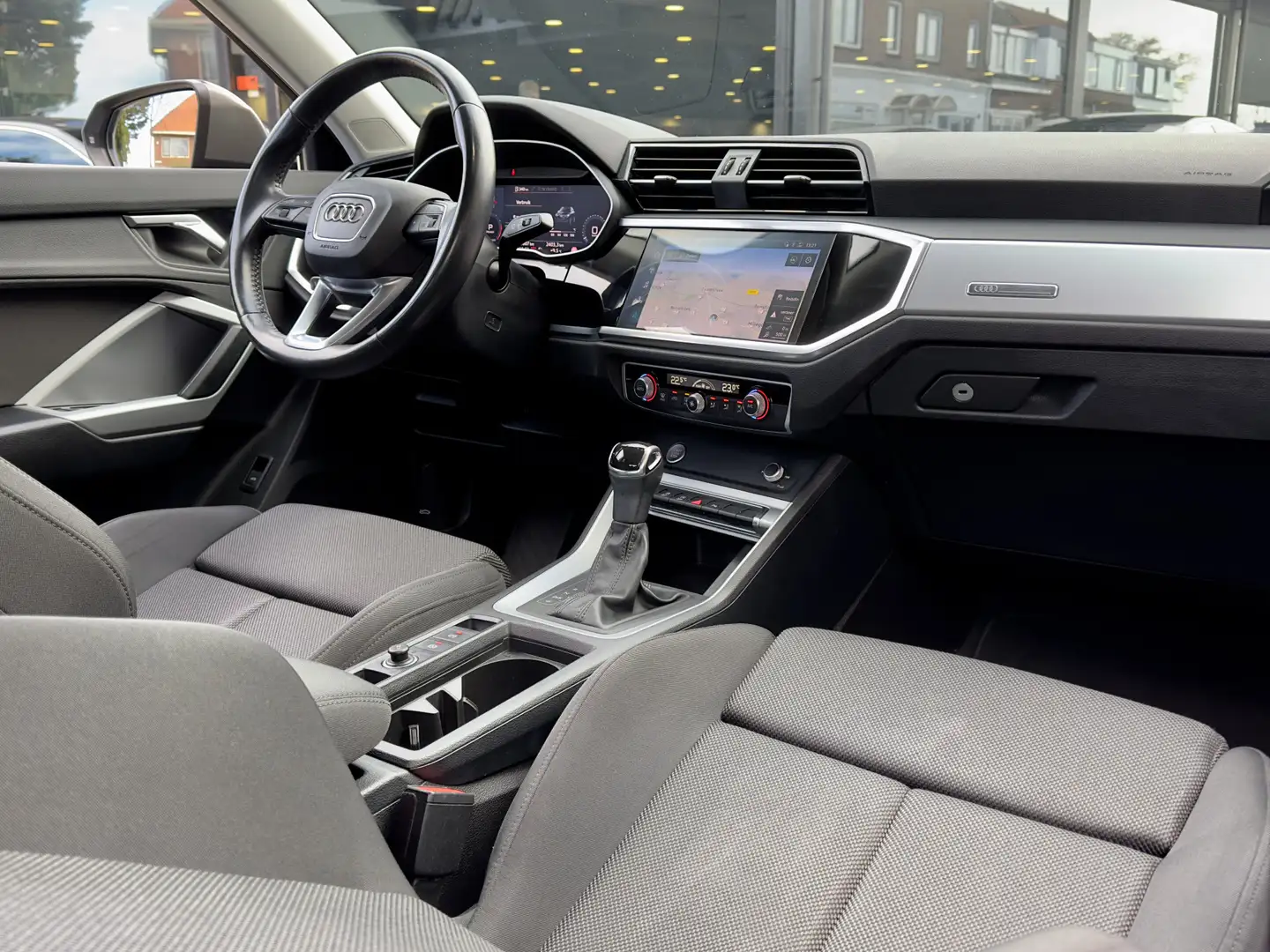 Audi Q3 35 TFSI AUT7 PRO-LINE 150PK. NAVI AIRCO VIRTUAL-DA Grijs - 2