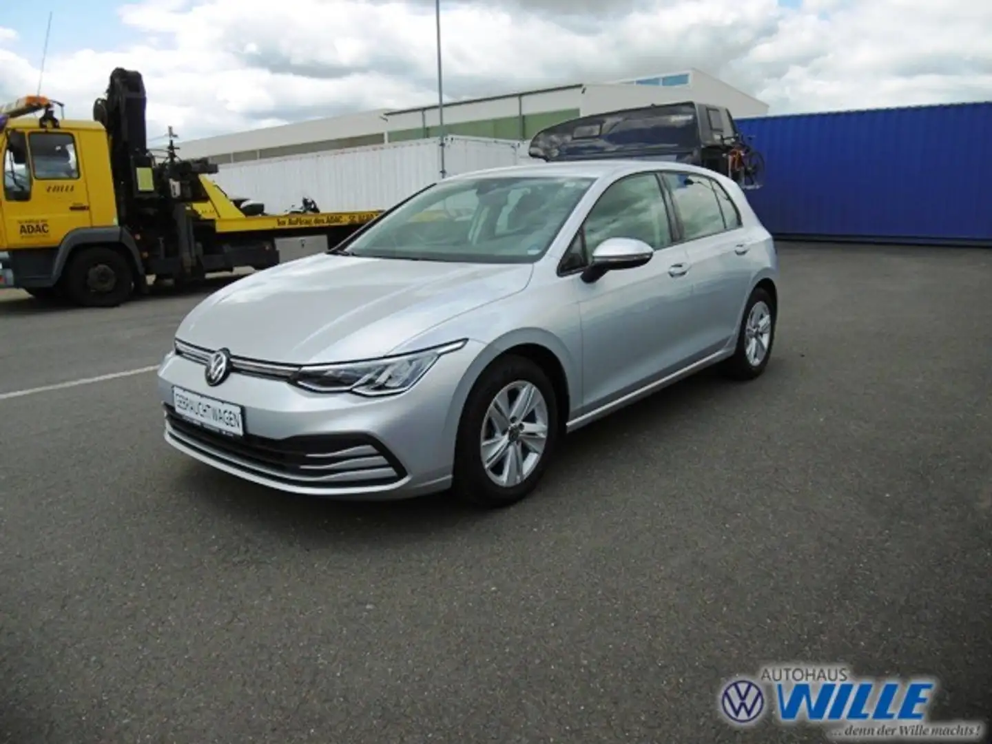Volkswagen Golf VIII 1.5 Life 1.5 TSI OPF 96 kW 6-Gang Klima Navi Ezüst - 1