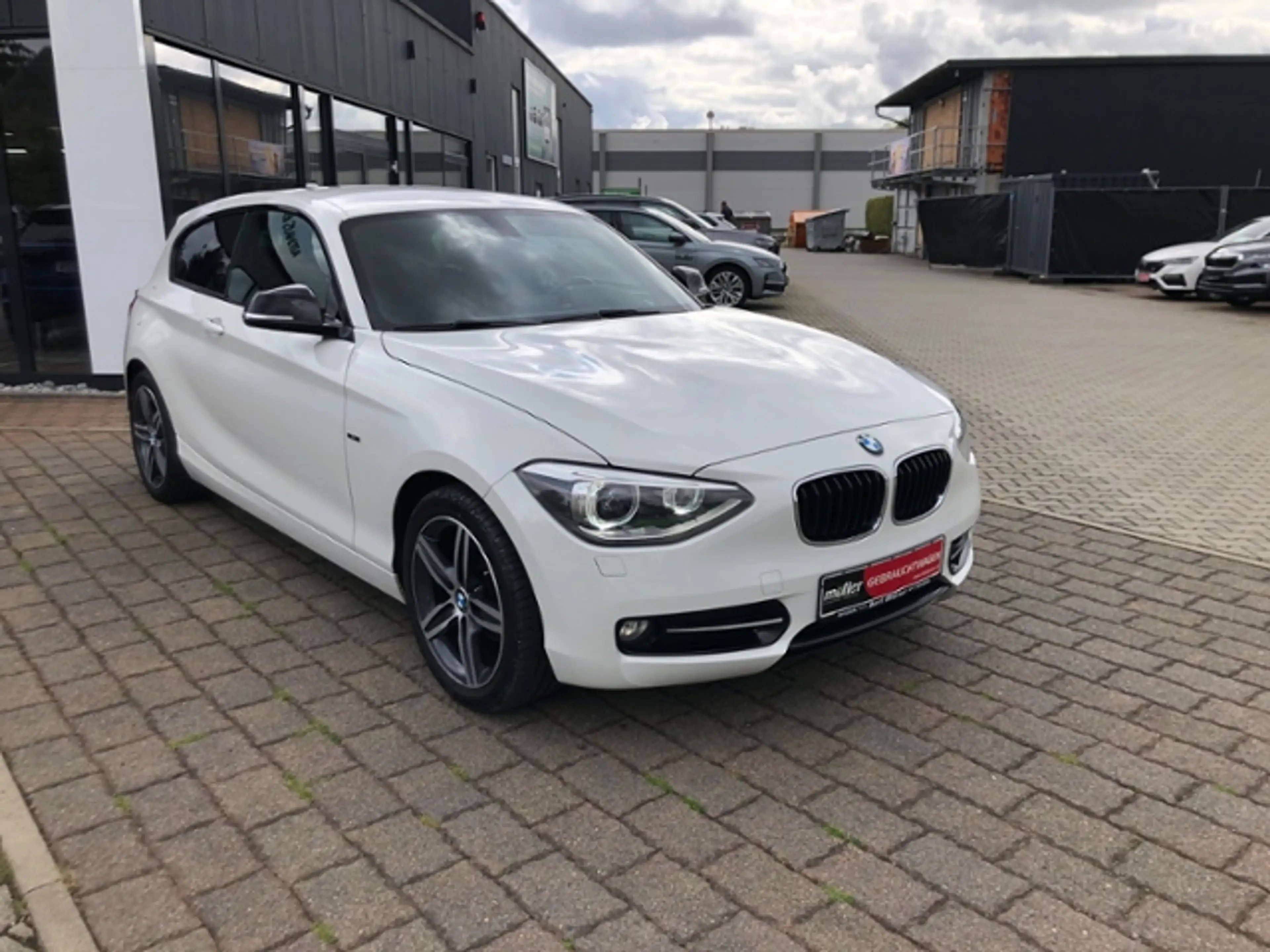BMW 116 i BiXenon Bluetooth SHZ PDC — photo 4