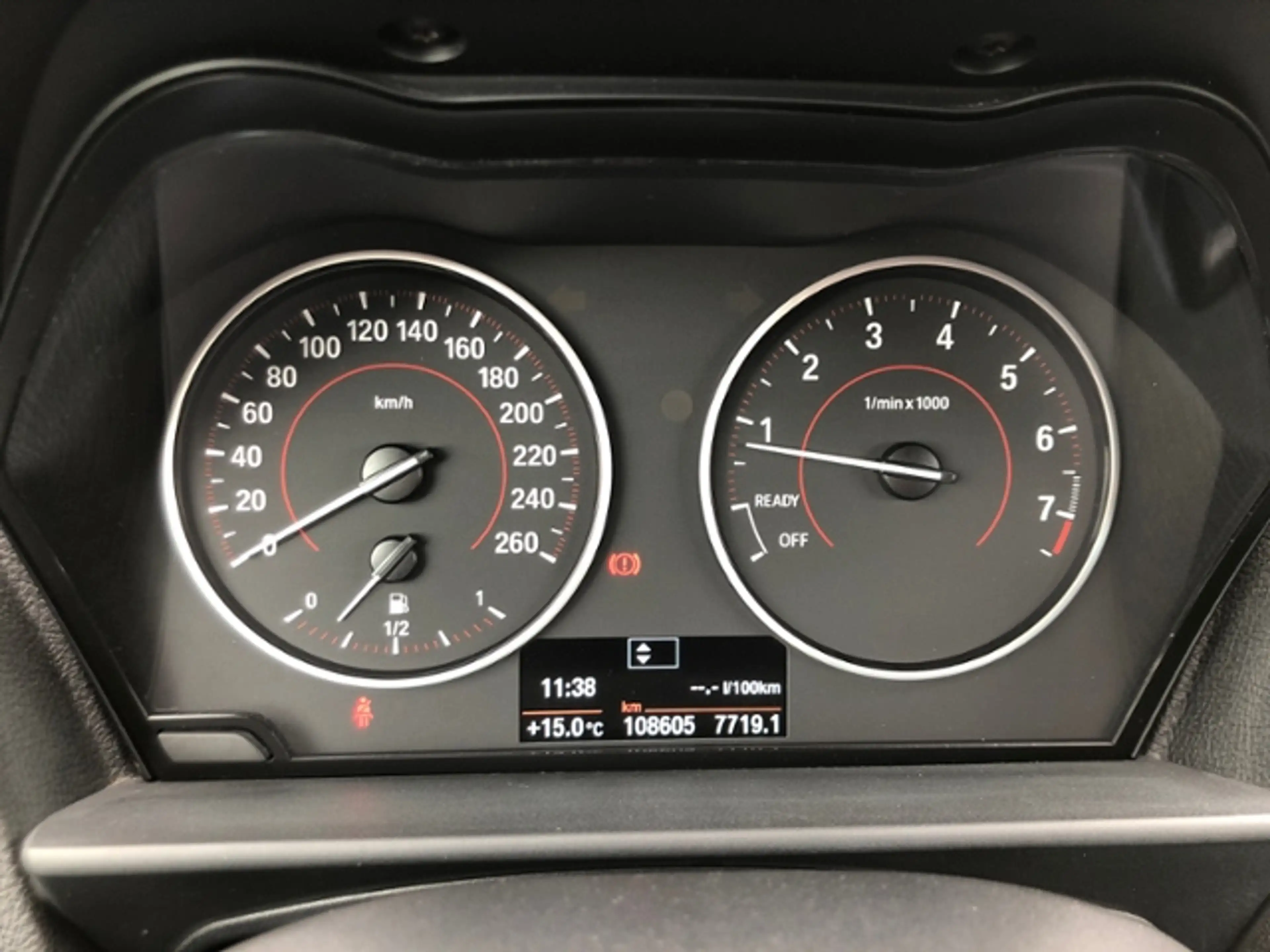BMW 116 i BiXenon Bluetooth SHZ PDC — photo 15