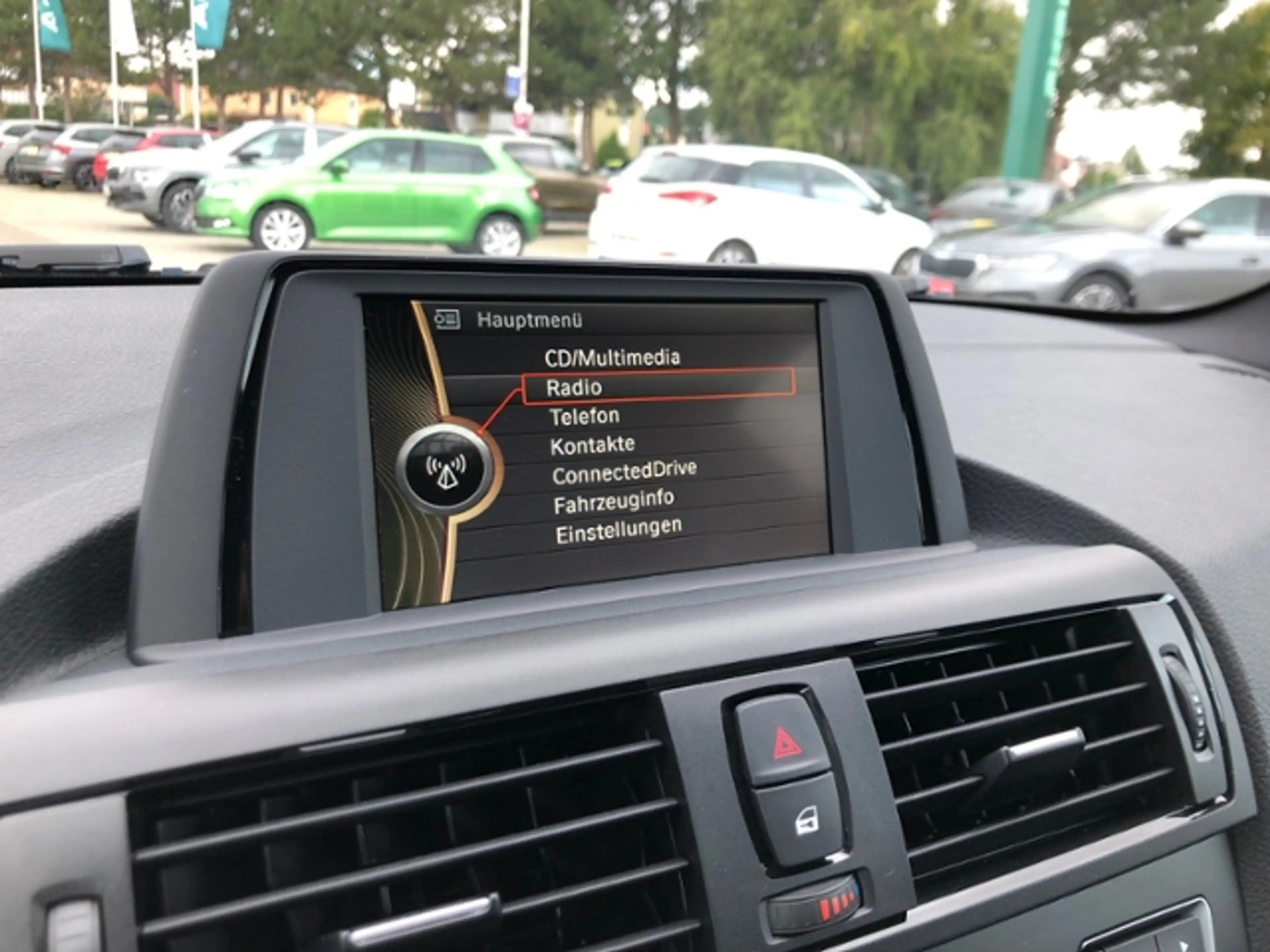 BMW 116 i BiXenon Bluetooth SHZ PDC — photo 9