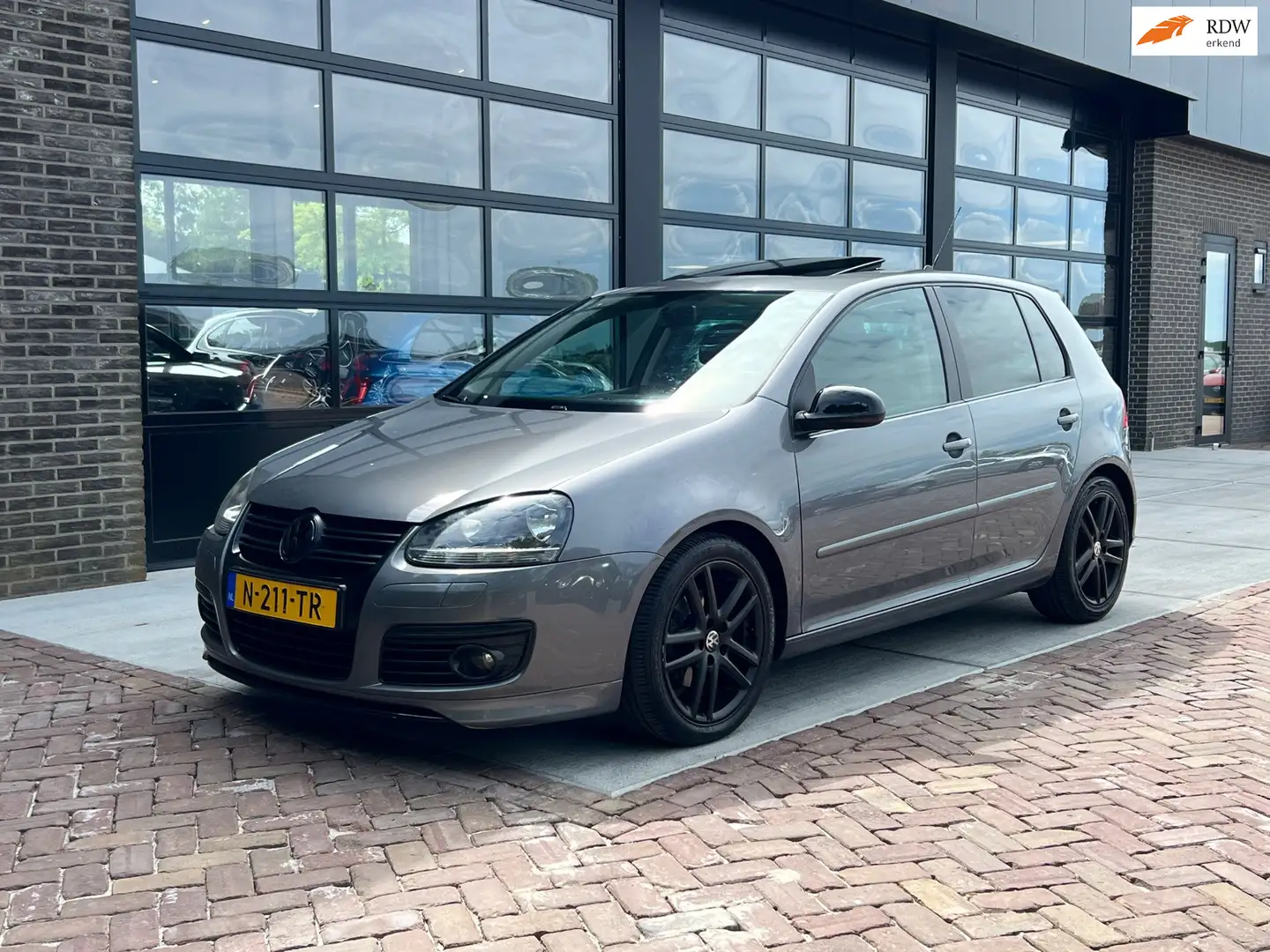 Volkswagen Golf 1.4 TSI GT Sport Business | Leer | Clima | Dak | S Grijs - 1
