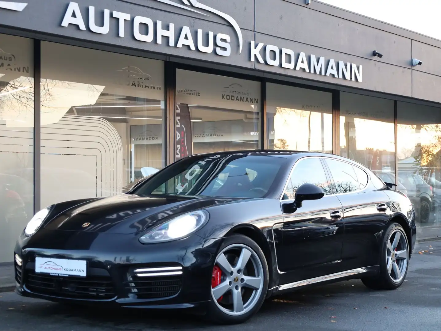 Porsche Panamera Turbo*360°Cam*Bose*AHK*SitzKlim*Carbon Noir - 1