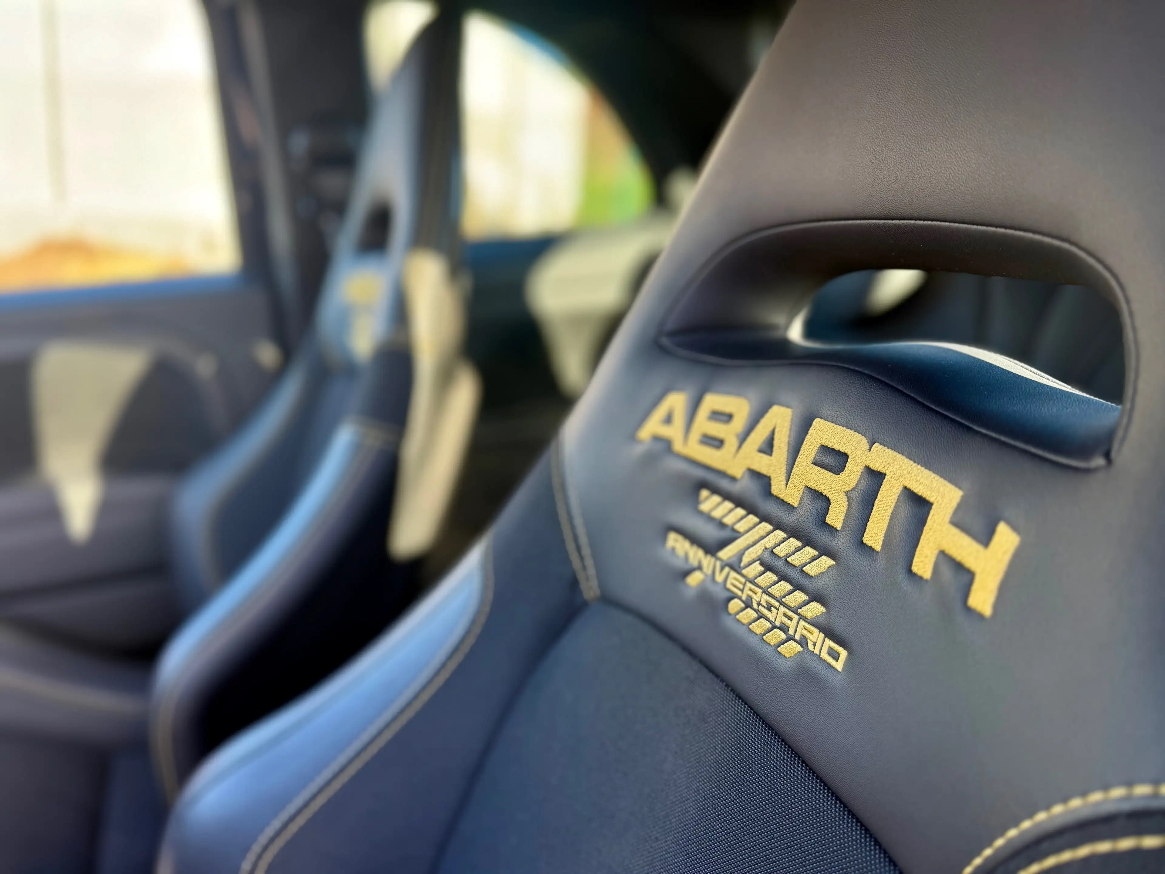 Fiat 500 Abarth 695 abarth 75 anniversaire — photo 14