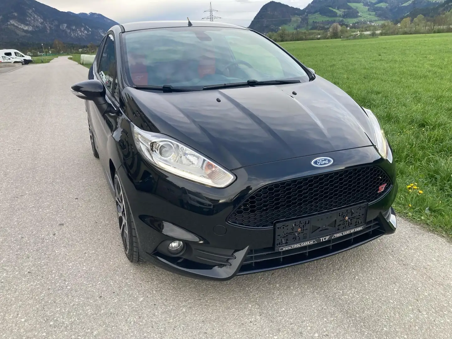 Ford Fiesta ST 1,6 EcoBoost,Bremsen neu,17“,Milltek Aga,.. Schwarz - 1
