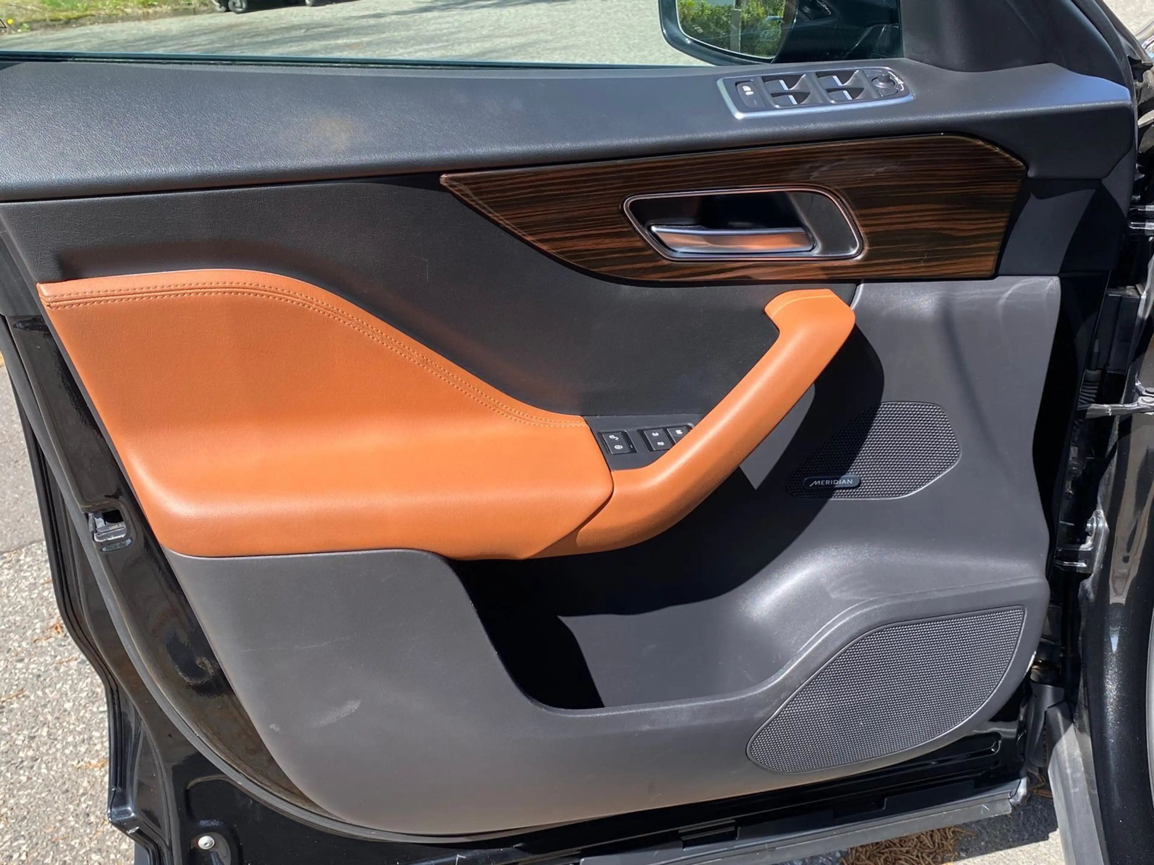 Jaguar F-Pace F-PACE Portfolio AWD*KEYLESS*MEMORY*LEDER — photo 13