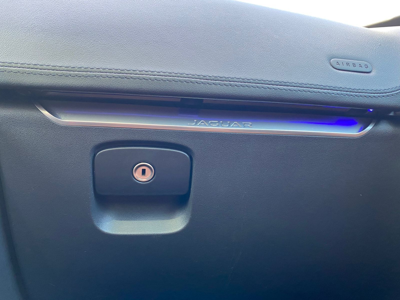 Jaguar F-Pace F-PACE Portfolio AWD*KEYLESS*MEMORY*LEDER — photo 8