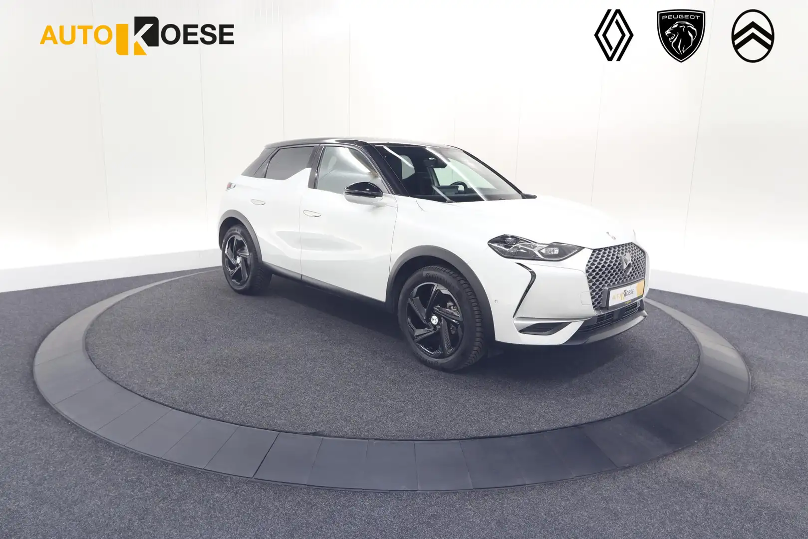 DS Automobiles DS 3 Crossback E-Tense So Chic 50 kWh | SHO = 93,8% | Allseason B Blanc - 1