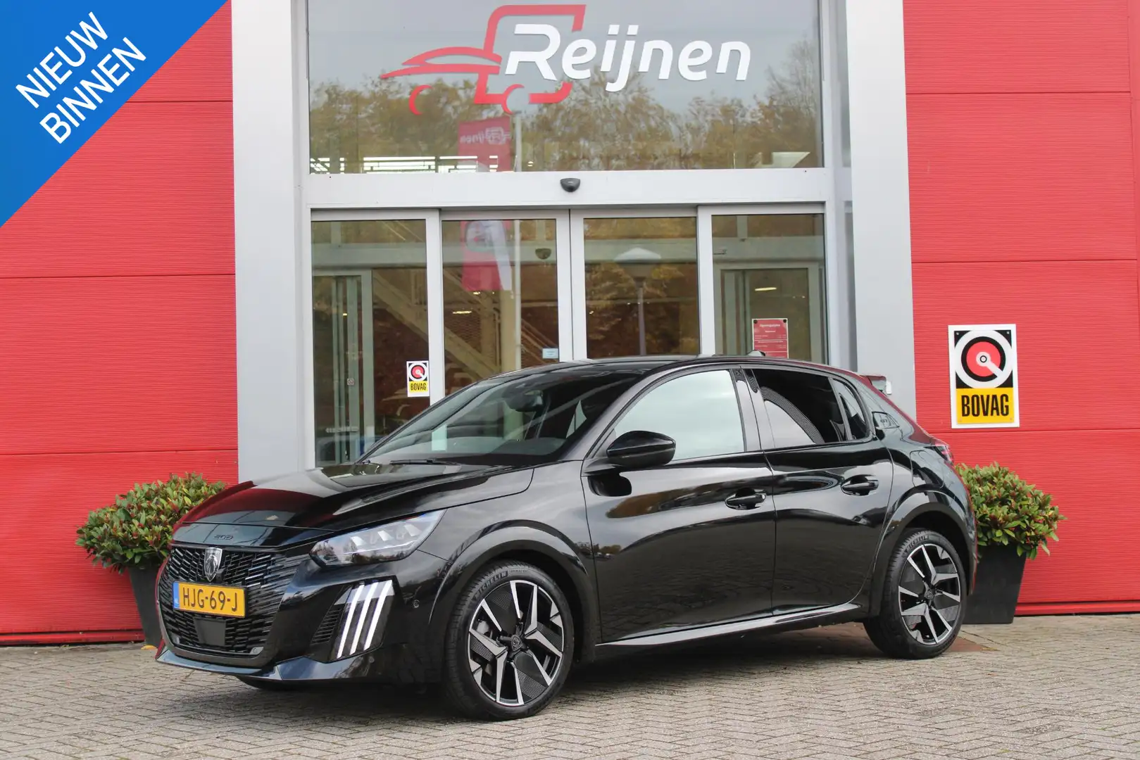 Peugeot 208 GT 1.2 Hybrid 145PK e-DCS6 | NAVIGATIE | DRAADLOZE Zwart - 1