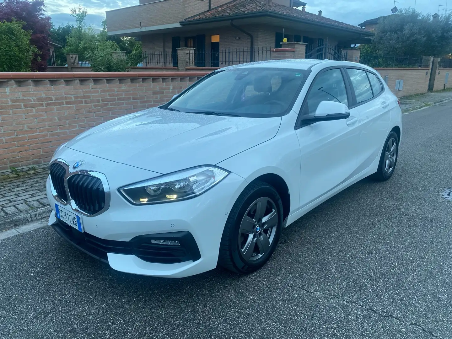 BMW 116 116d Luxury Line - 1