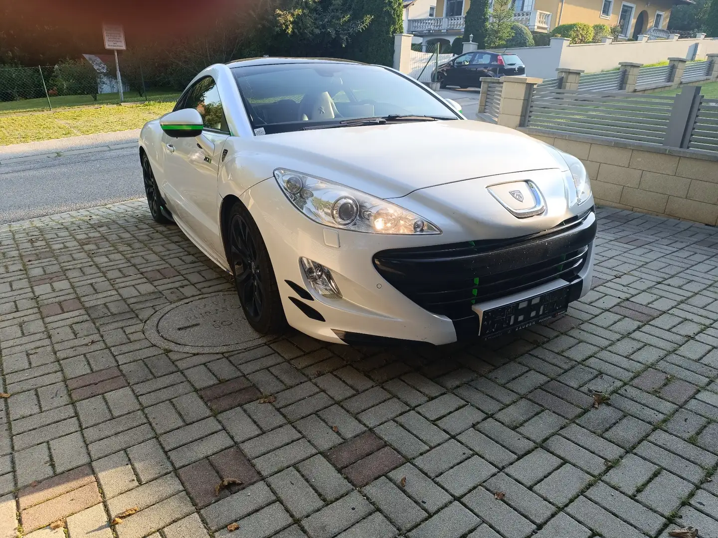 Peugeot RCZ 1.6 200 THP Weiß - 2