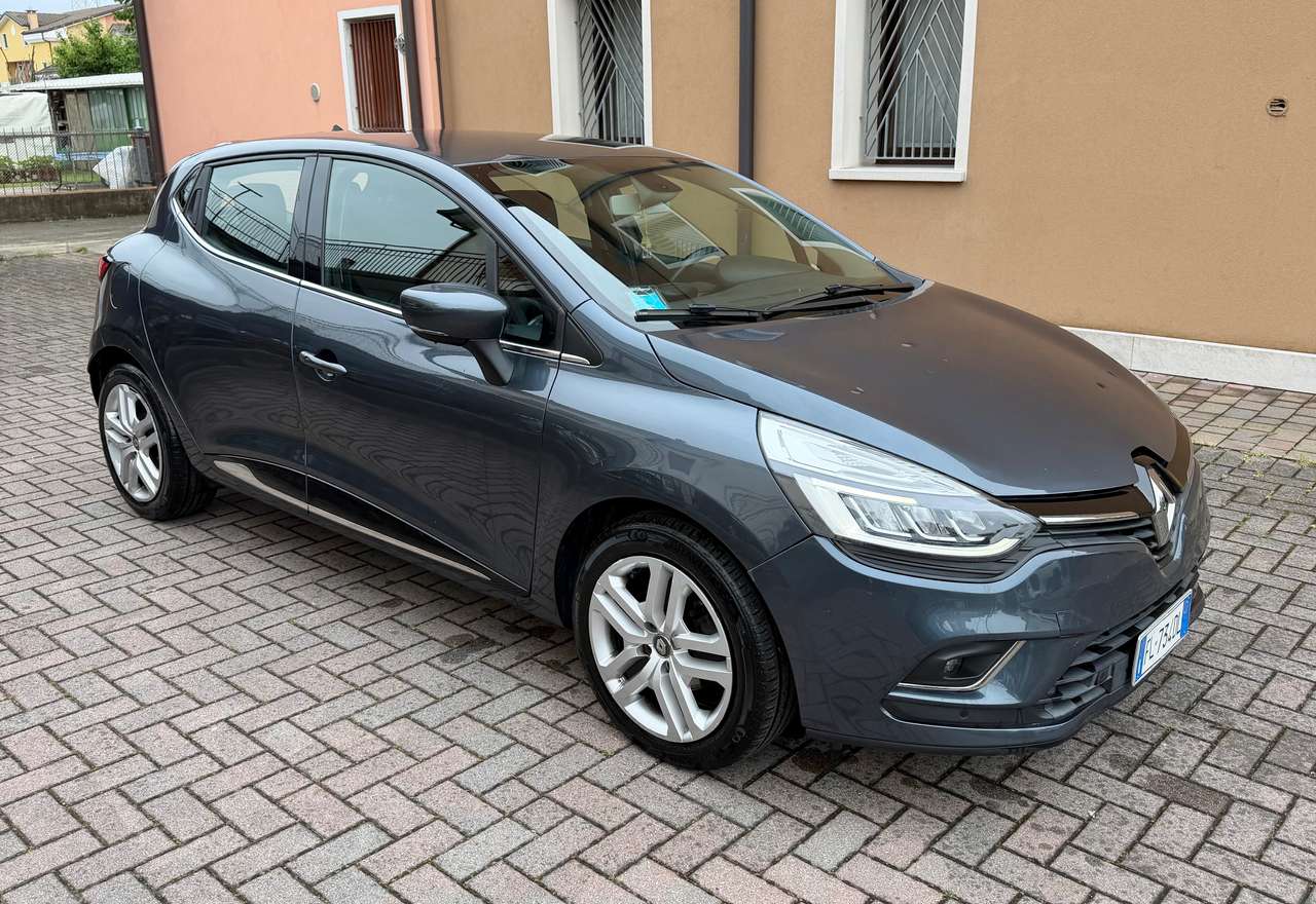 Renault Clio Clio IV 2017 1.2 Benzina Ok Neopatentati