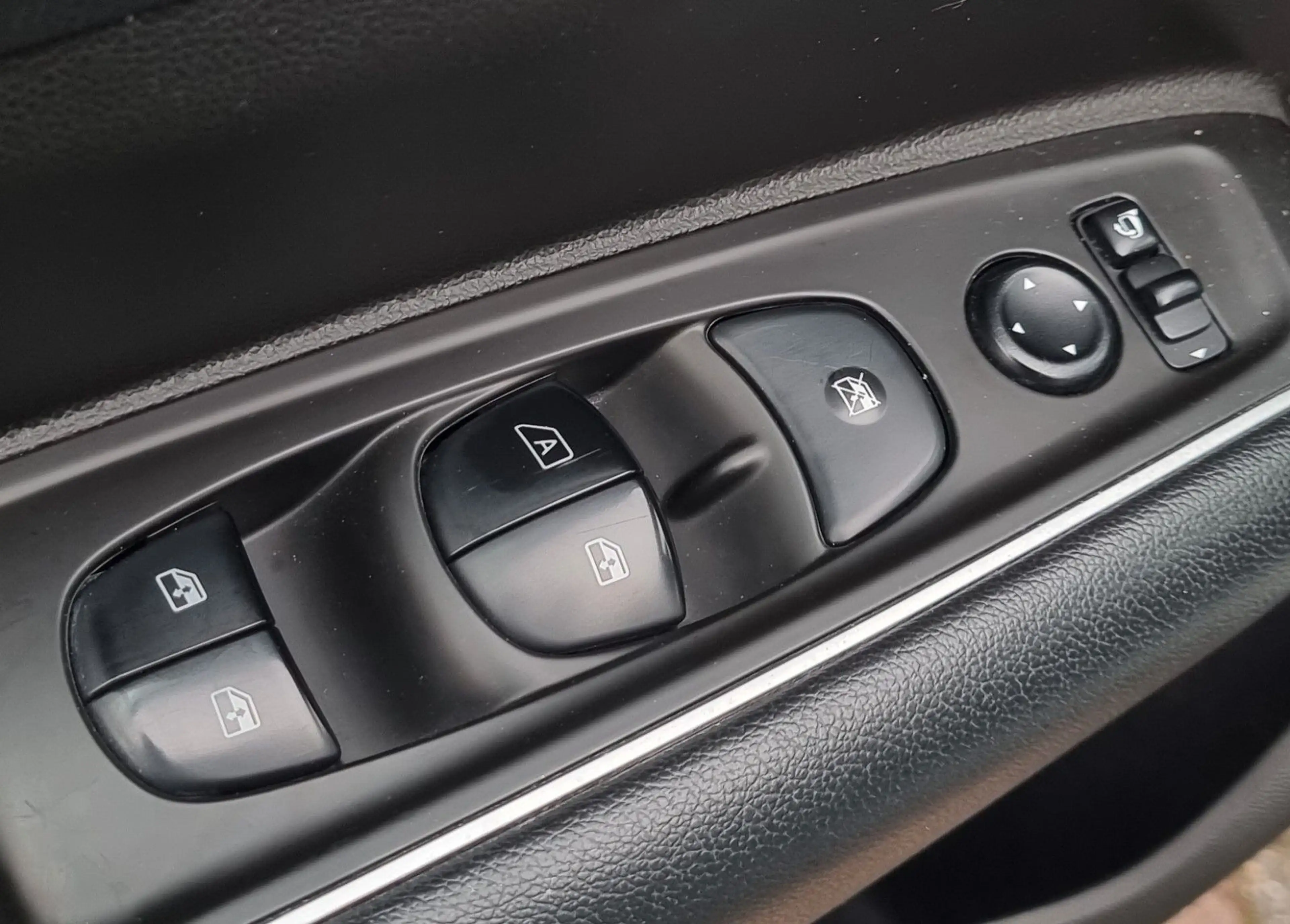 Renault Koleos Intens 4x4 -SPURHALTE-LEDER-GARANTIE- — photo 15
