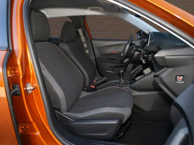 Peugeot 2008 view 6