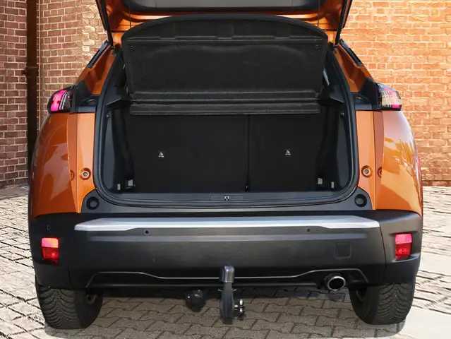 Peugeot 2008 view 5