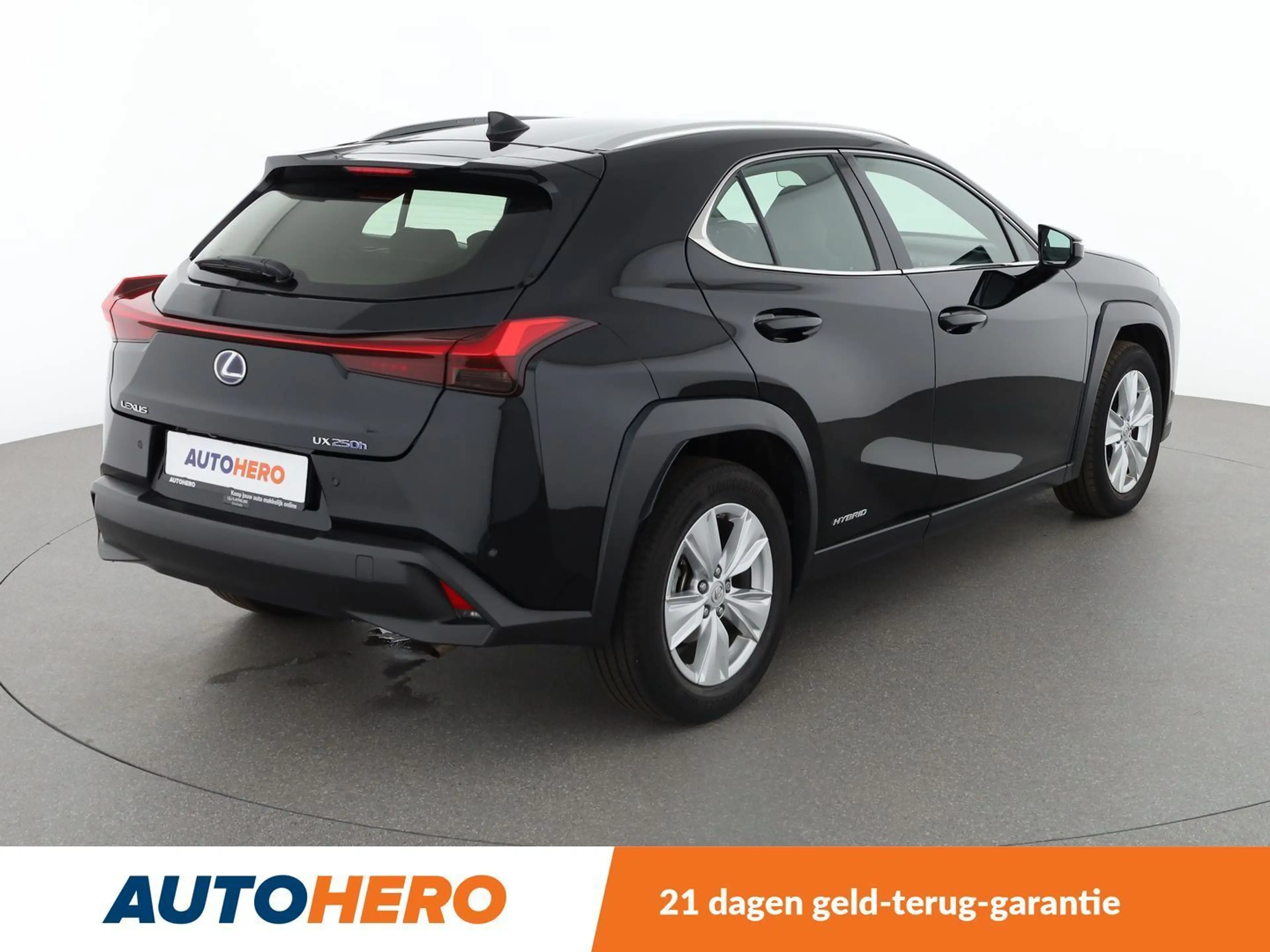 Lexus UX 250h UX 250h Pack Business Plus — photo 6