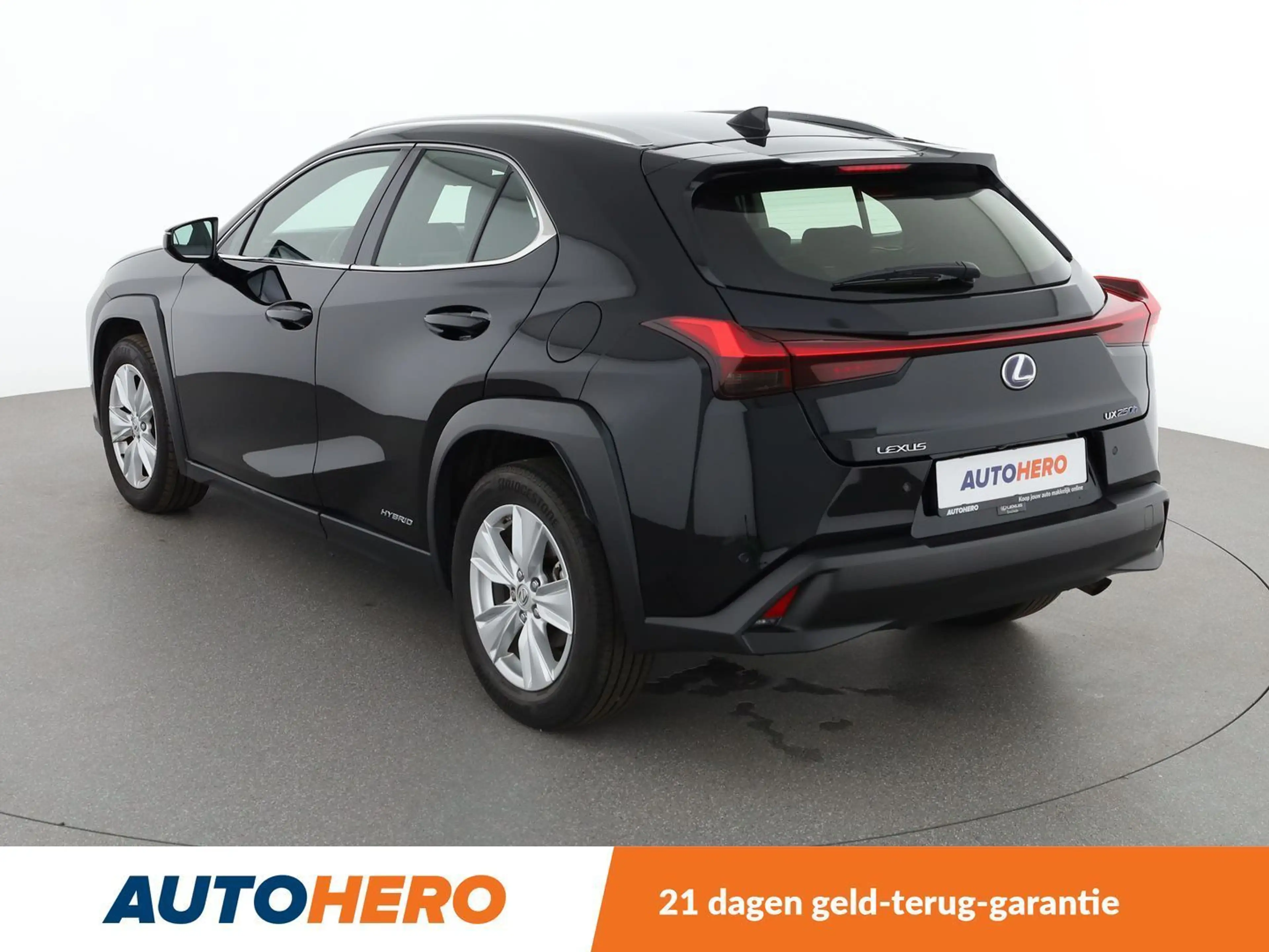 Lexus UX 250h UX 250h Pack Business Plus — photo 4