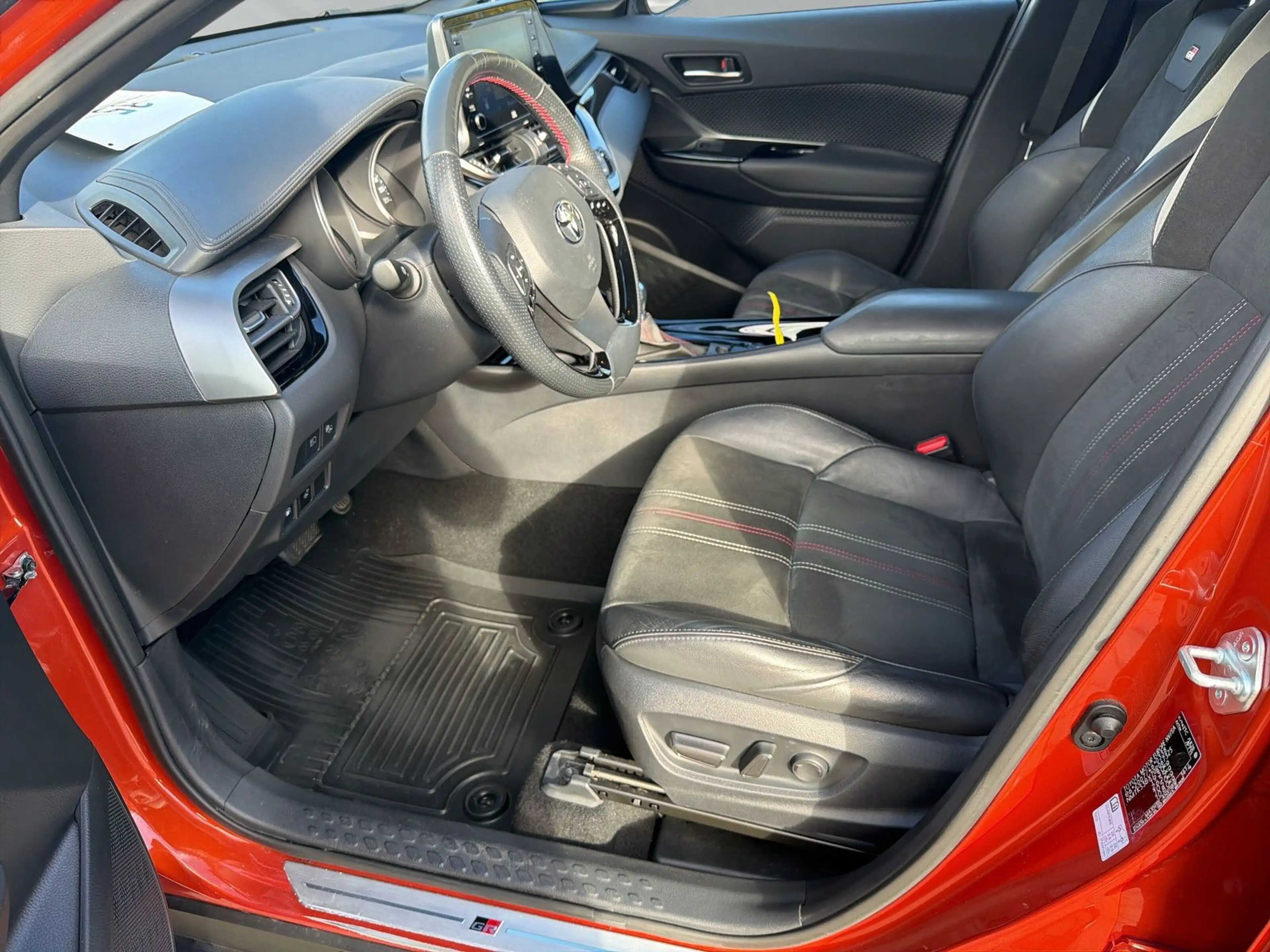Toyota C-HR 2.0 Hybrid GR +Sport+STANDHEIZUNG+SHZ+CAM+ — photo 9