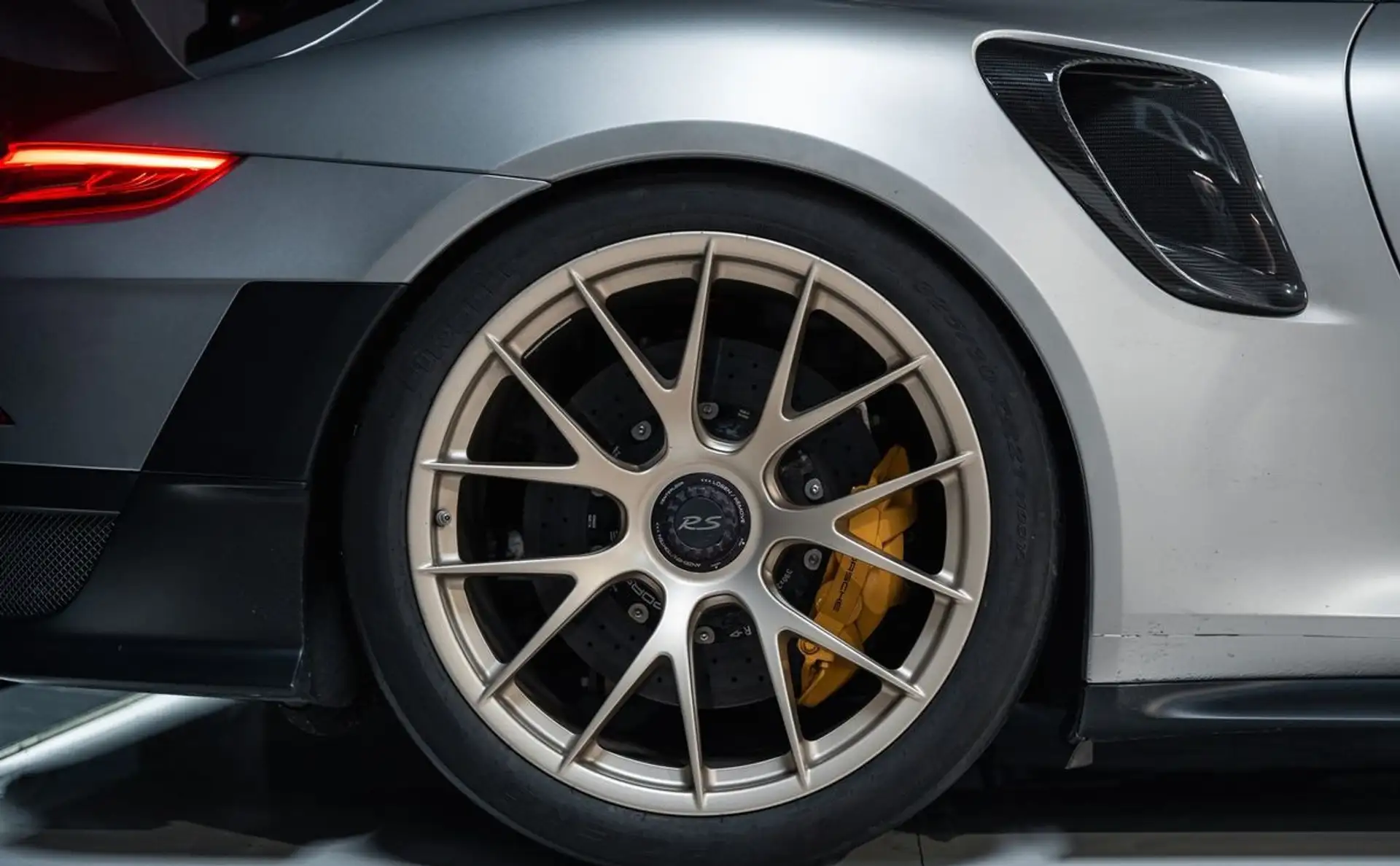 포르쉐 911 Turbo S Cabriolet 2018 화이트 사진 5