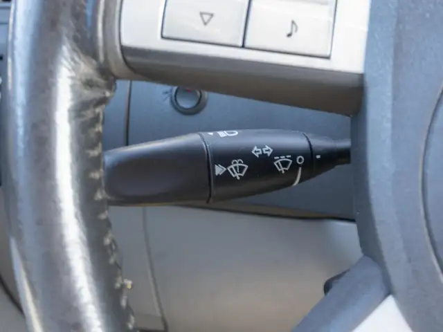 Chrysler 300c view 22