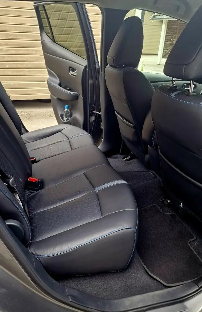 Nissan Leaf Leaf 62 kWh e+ N-Connecta Grau - 2
