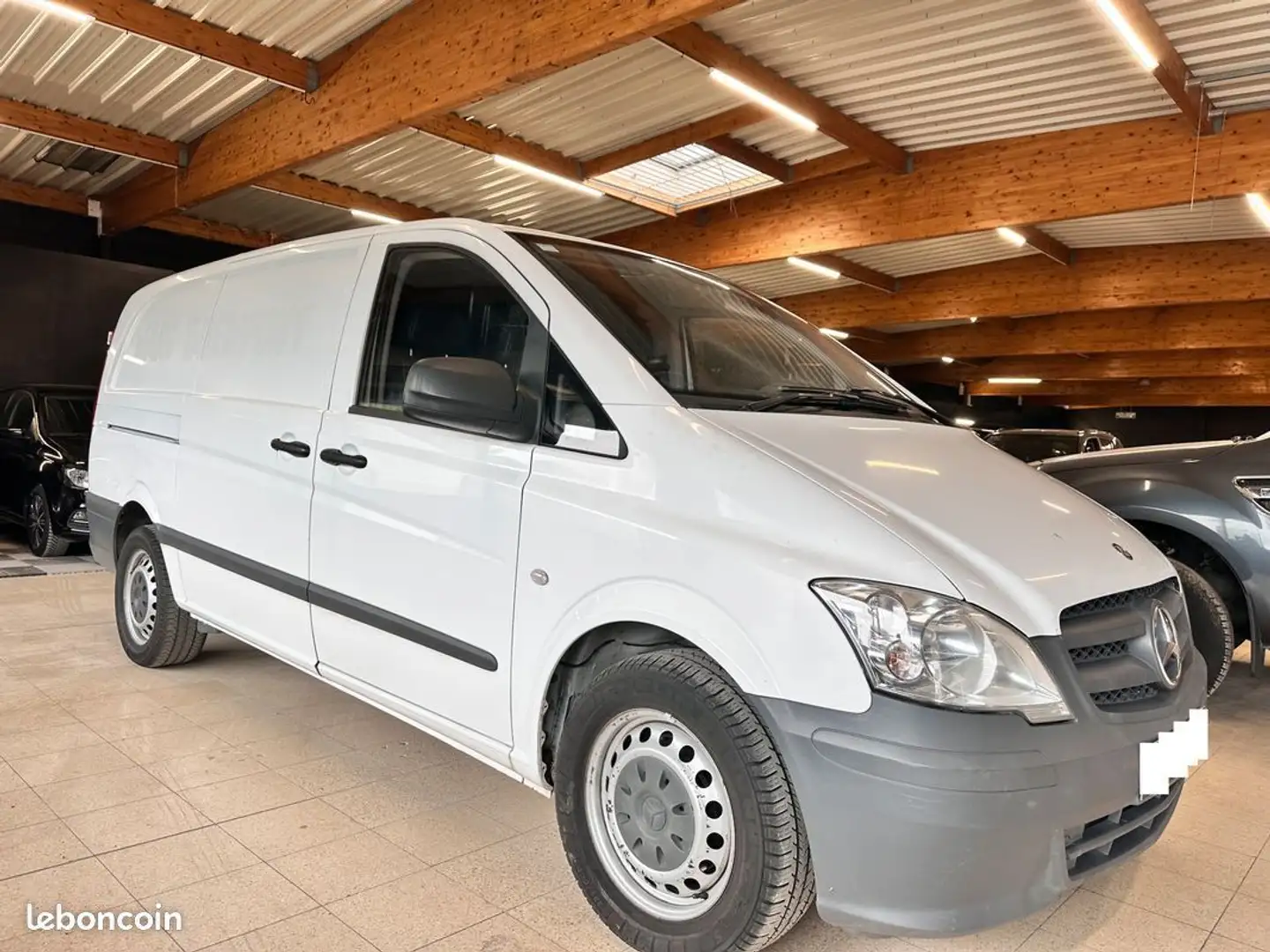 Mercedes-Benz Vito Mercedes 122 3.0 v6 cdi de 2012 boite auto clim re Weiß - 2