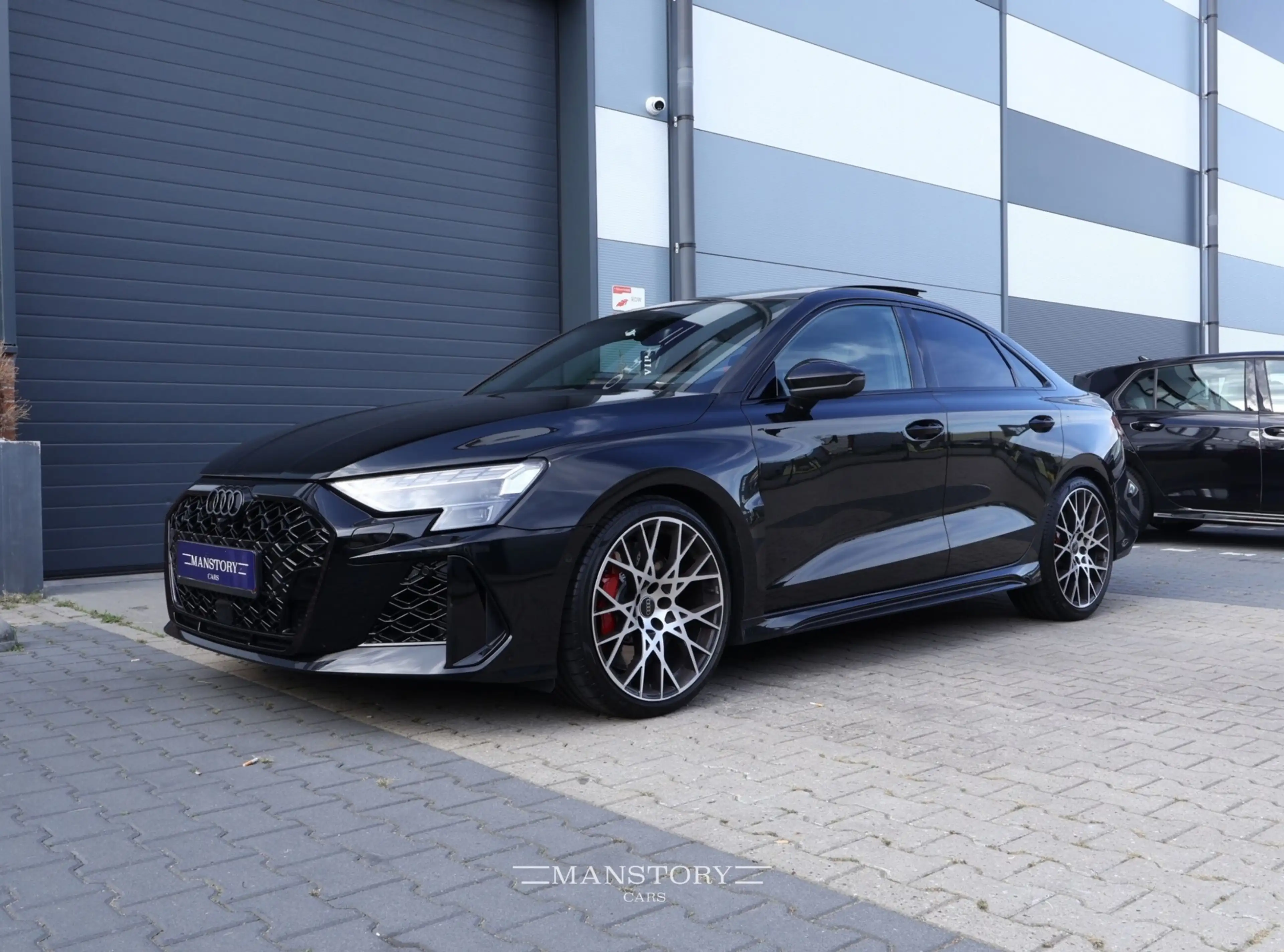 Audi RS3 2.5 TFSI quattro Limousine — photo 14