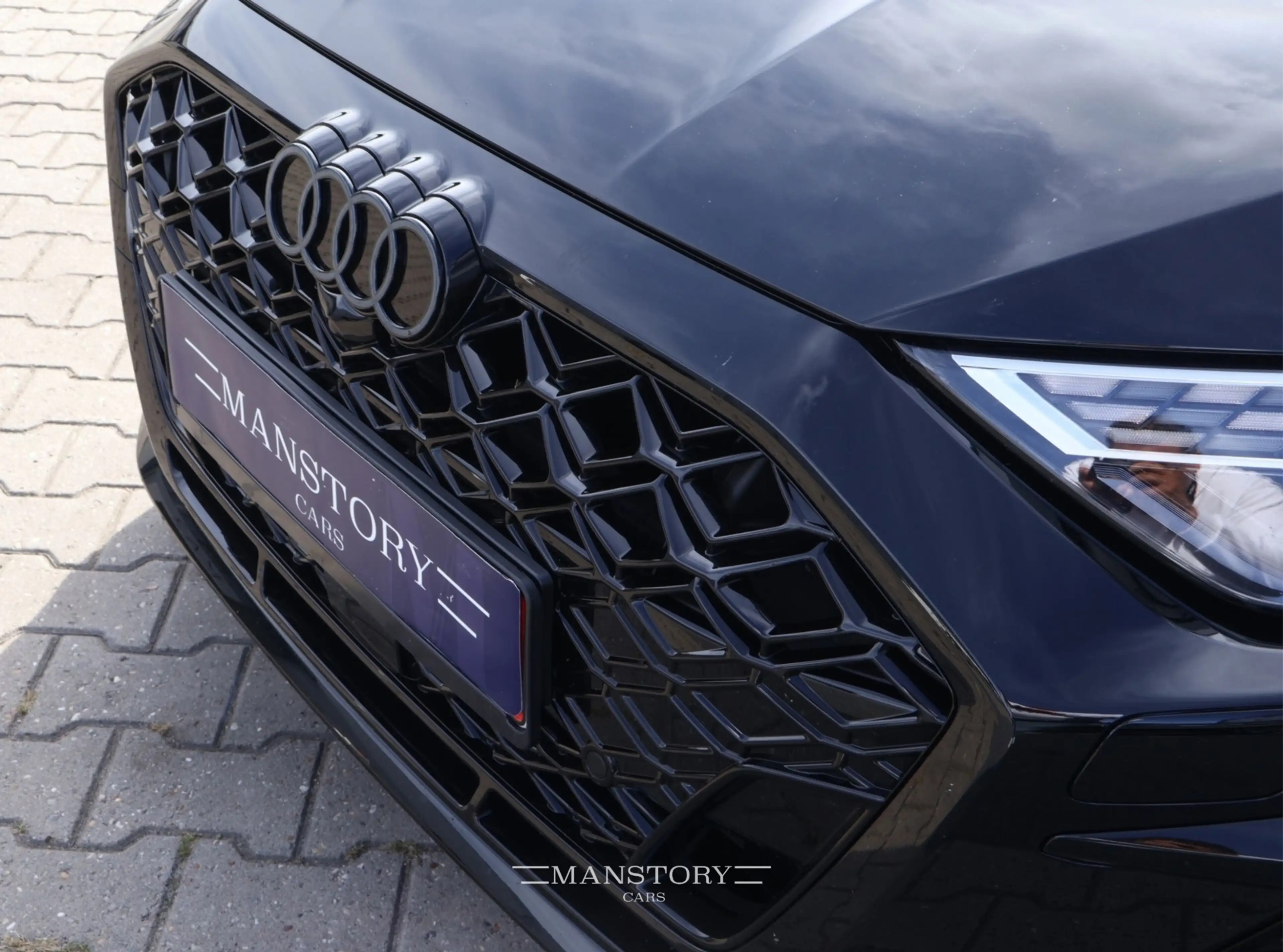 Audi RS3 2.5 TFSI quattro Limousine — photo 10