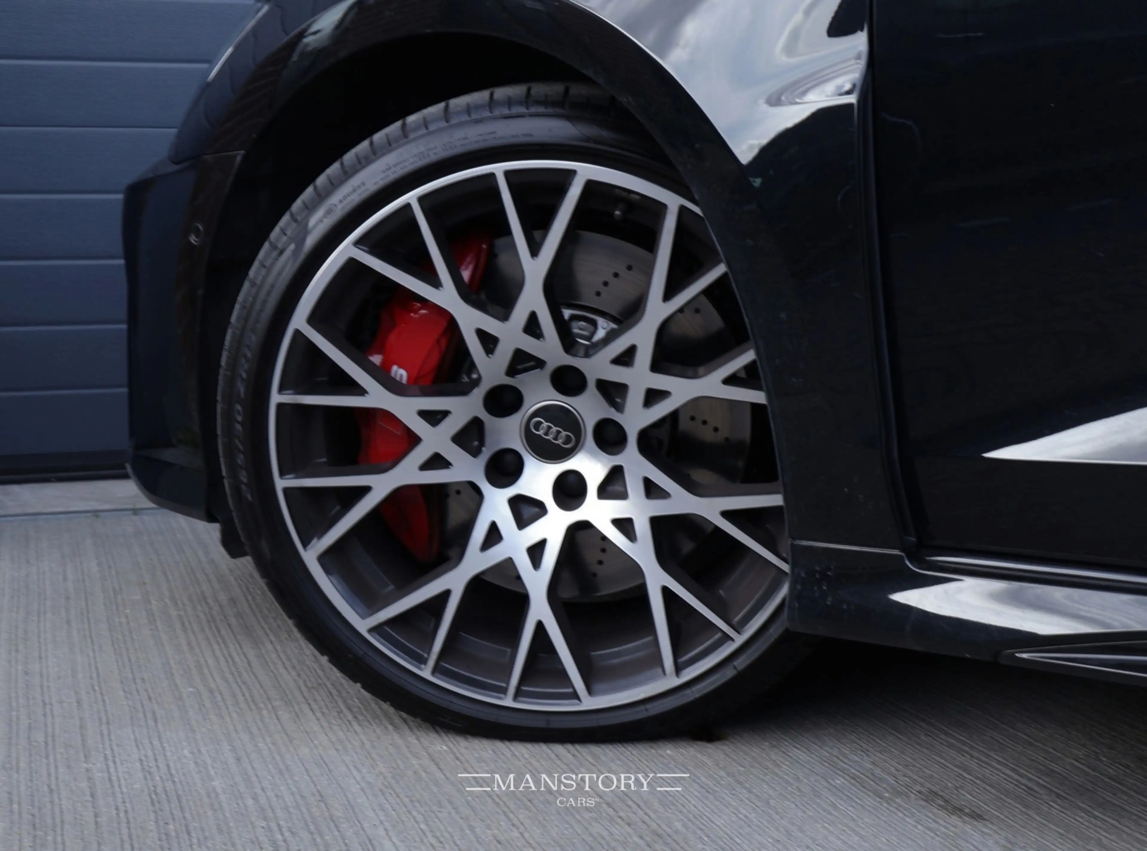 Audi RS3 2.5 TFSI quattro Limousine — photo 4