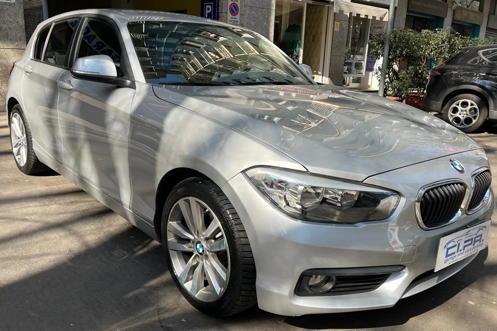 BMW 116 116d Sport 5p Gris - 1