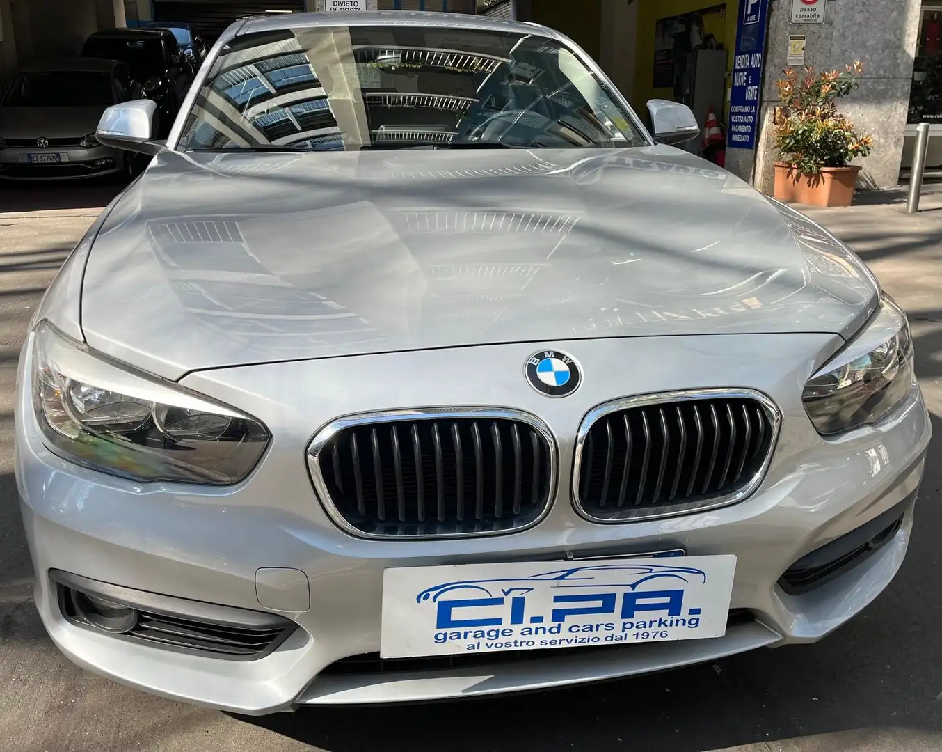 BMW 116 116d Sport 5p Gris - 2