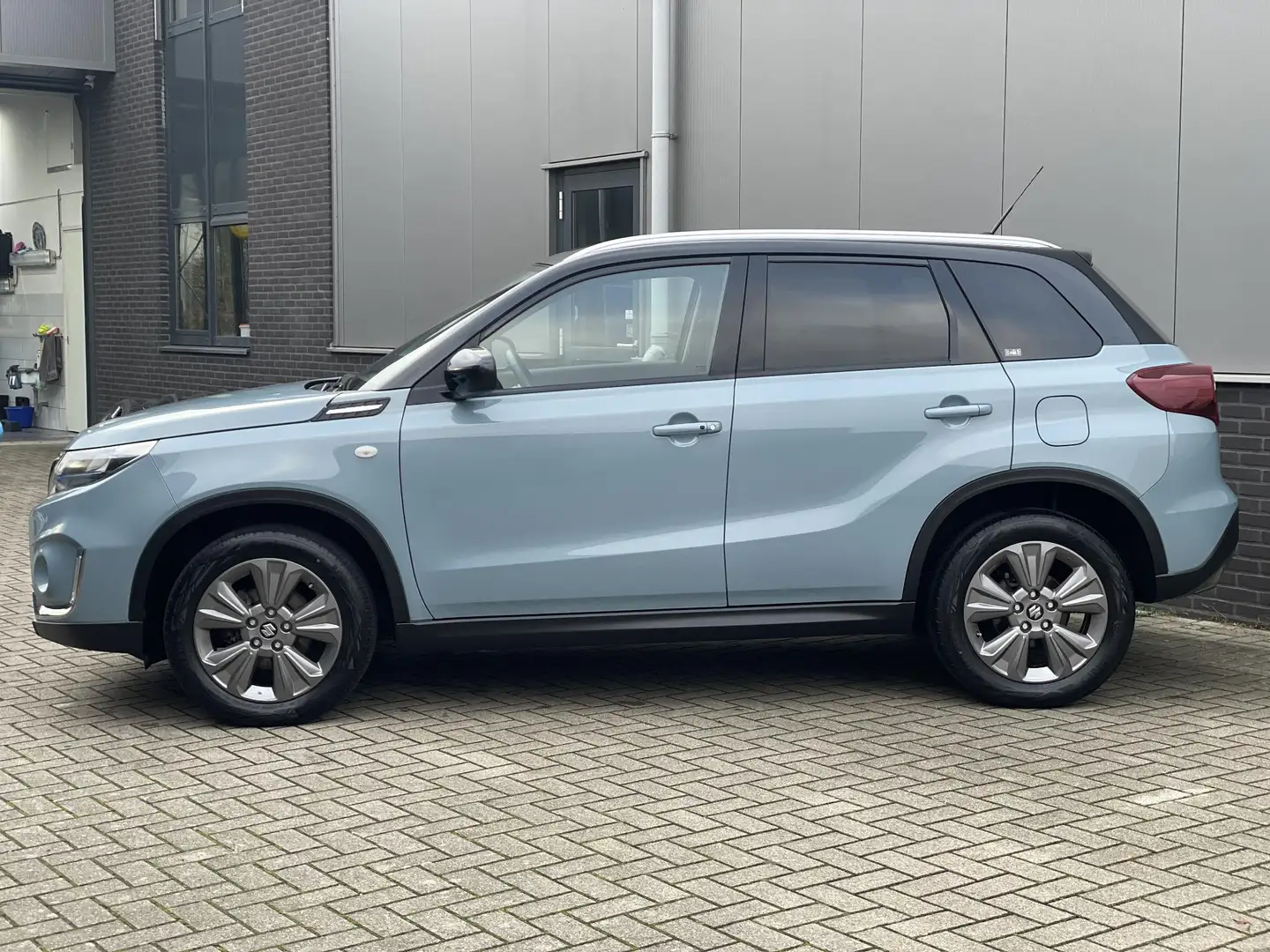 Suzuki Vitara 1.5 DUALJET Hybrid Comfort AUTOMAAT Blu/Azzurro - 2