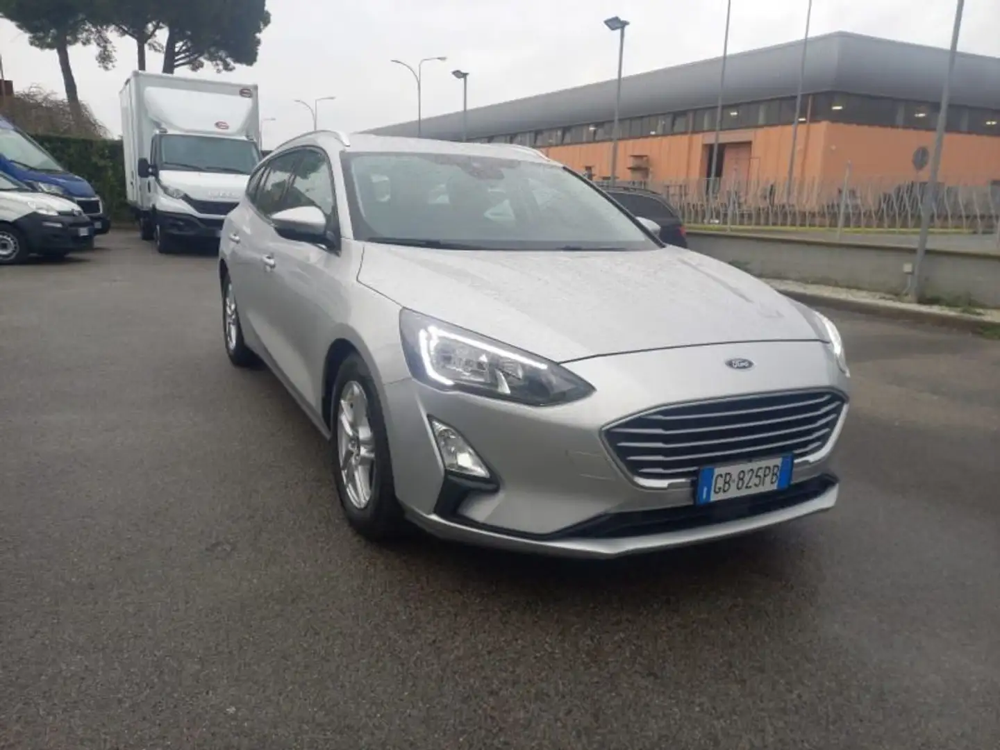 Ford Focus 1.0 Ecoboost Business SW Grey - 2