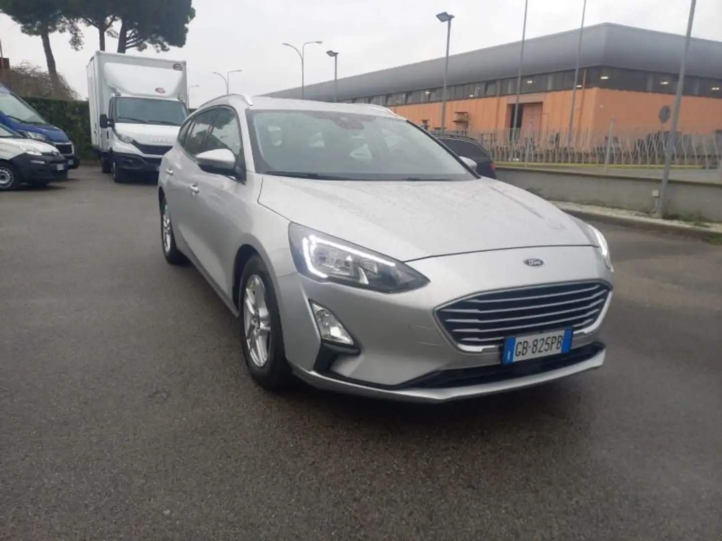 Ford Focus 1.0 Ecoboost Business SW Gris - 2