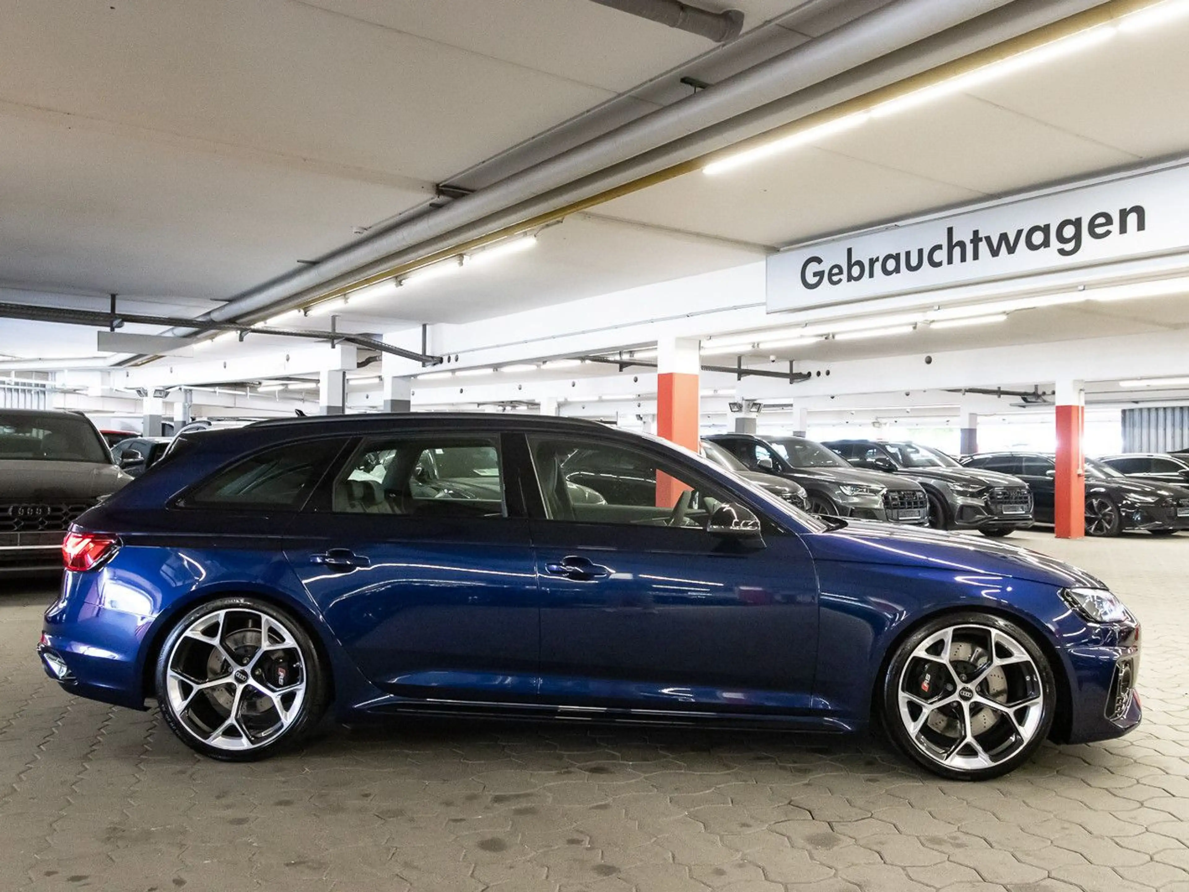 Audi RS4 RS4 Avant TFSI quattro competiition B&O AHK 20'' — photo 6