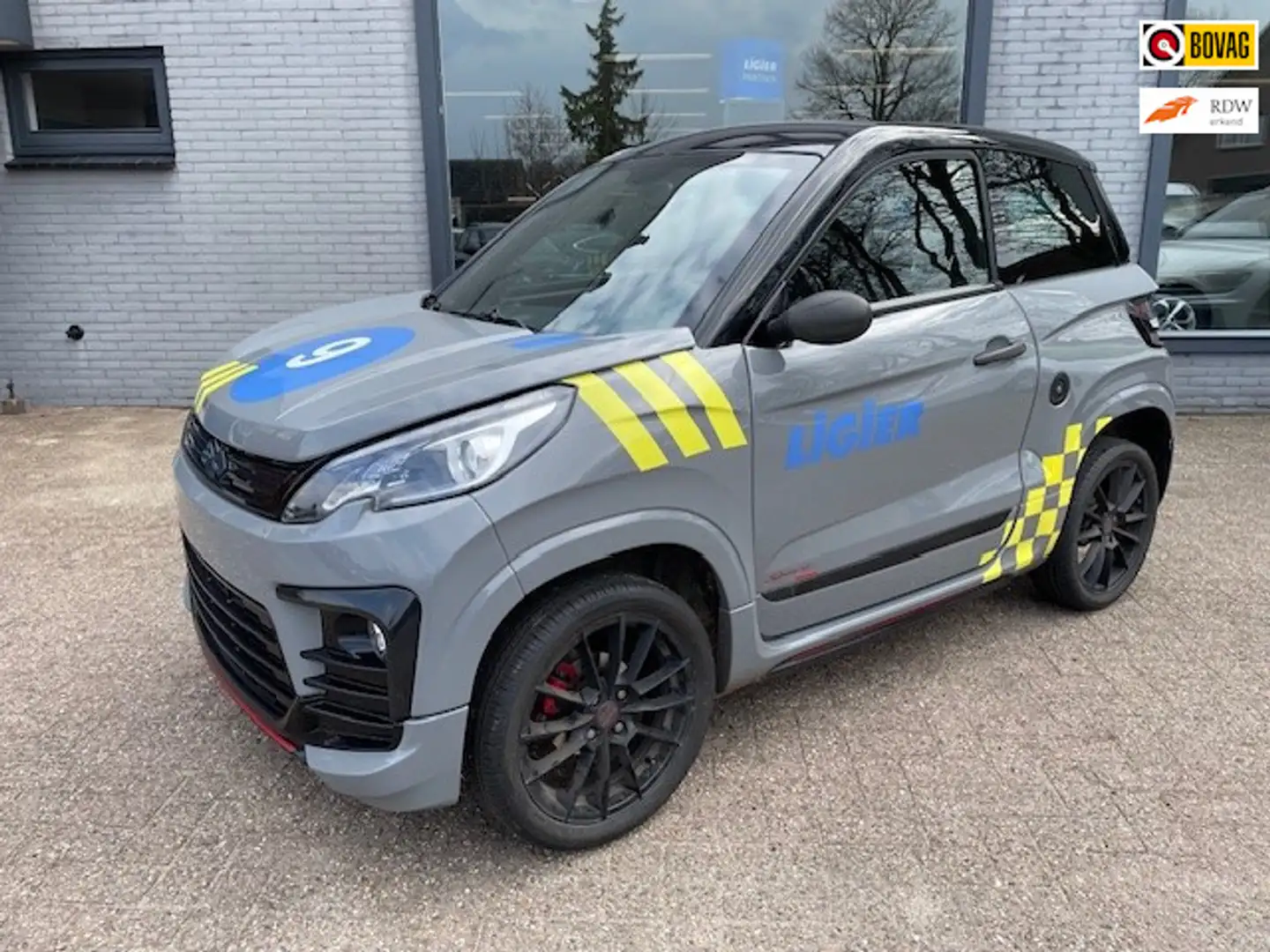 Ligier JS 60 Brommobiel Chic | Airco | Stuurbekrachtiging Grau - 1