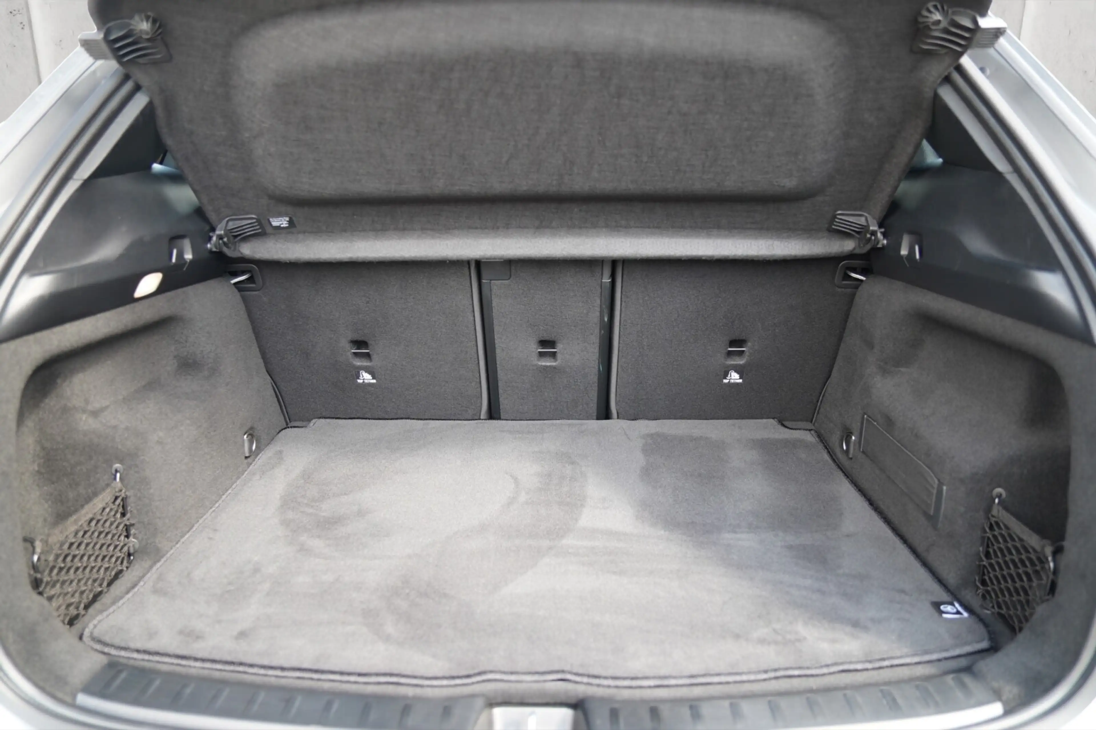 Mercedes-Benz EQA 300 EQA 300 4MATIC Progressive — photo 12