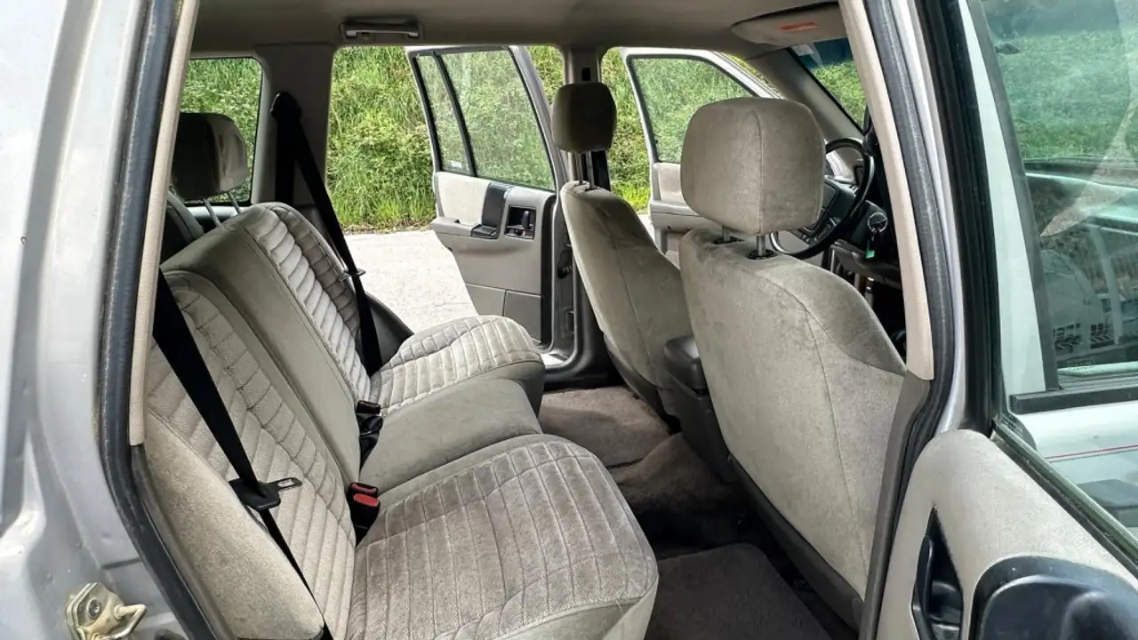 Jeep Grand Cherokee 4.0 Laredo Aut., foto 12