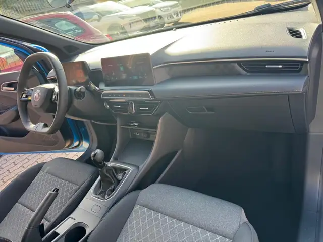 MG MG3 view 14