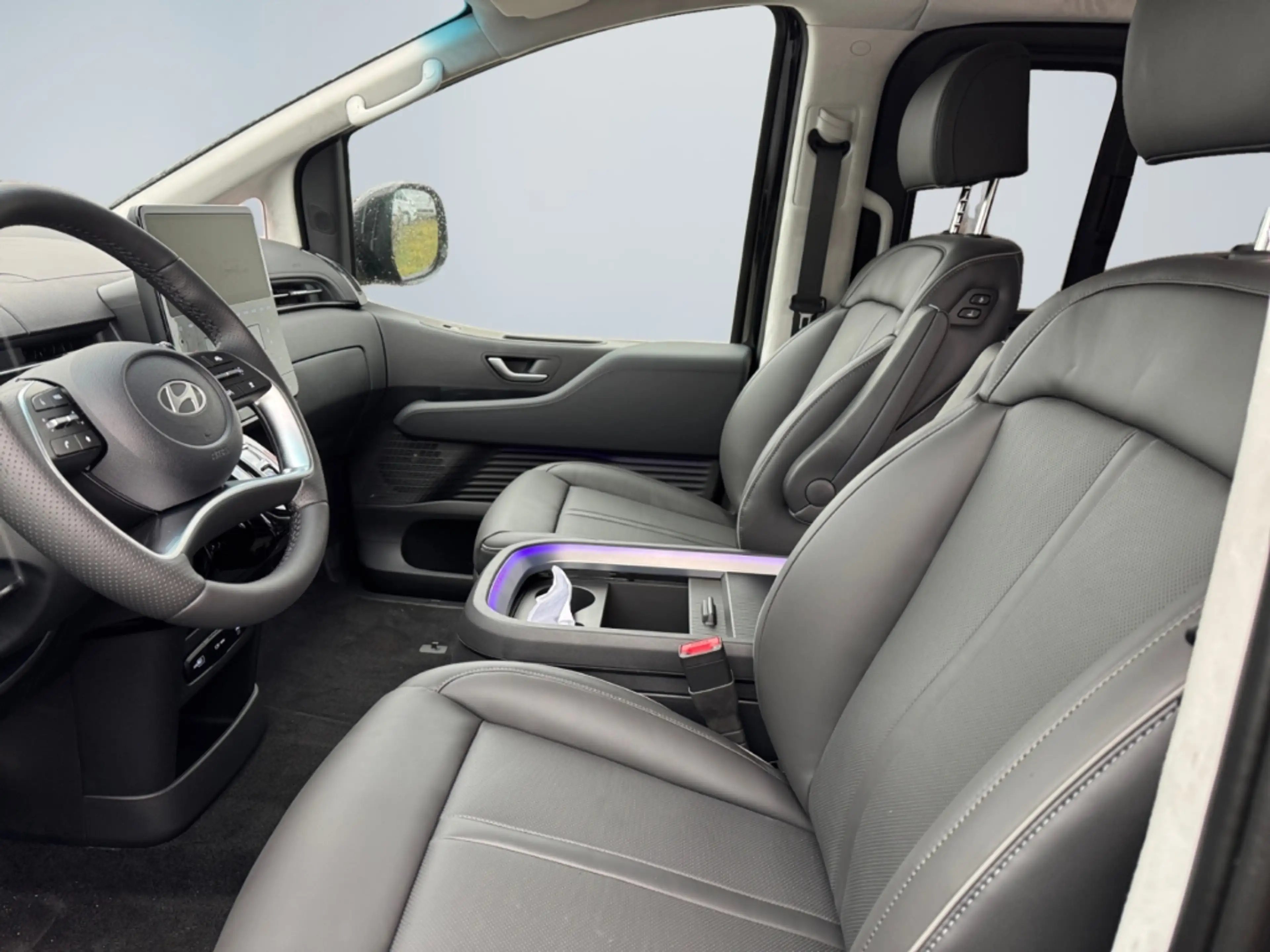 Hyundai STARIA Signature 1.6 T-GDI Navi Leder Digitales Cockpit S — photo 9