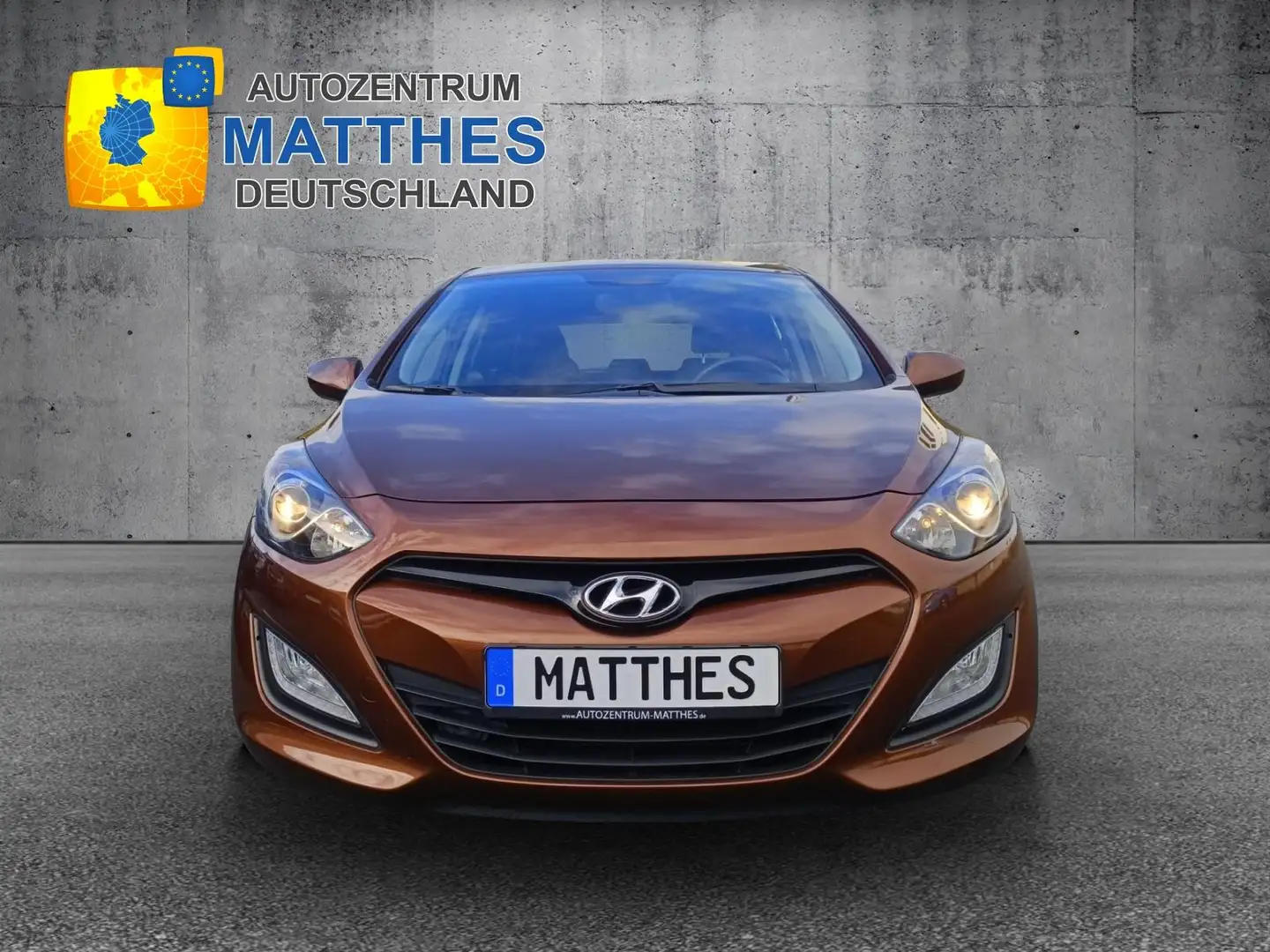 Hyundai i30 1.4 Classic Radio Klima LED Hnědá - 2
