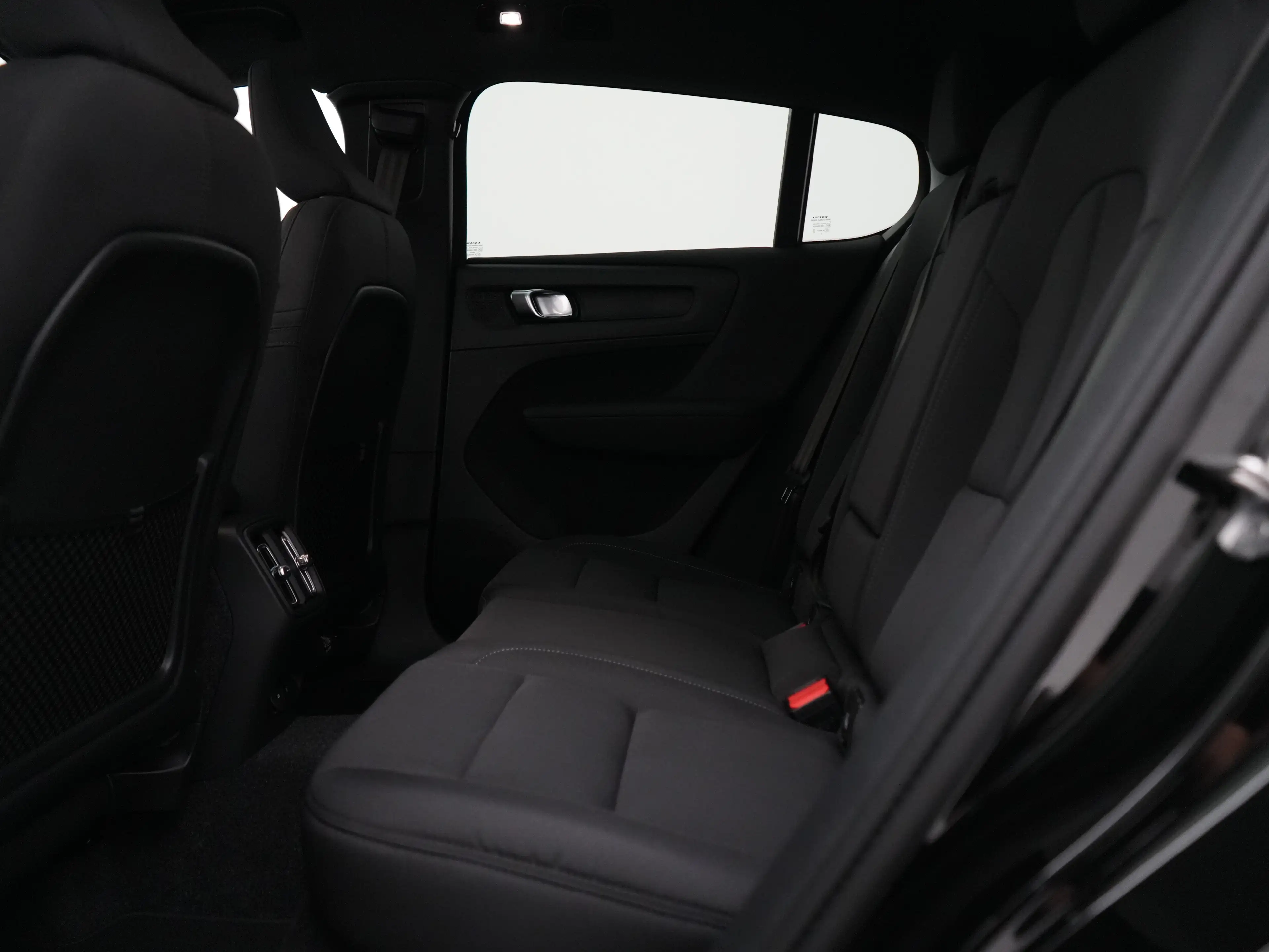Volvo EC40 Single Plus Black Edition Europa 70 kWh | 360 came — photo 10